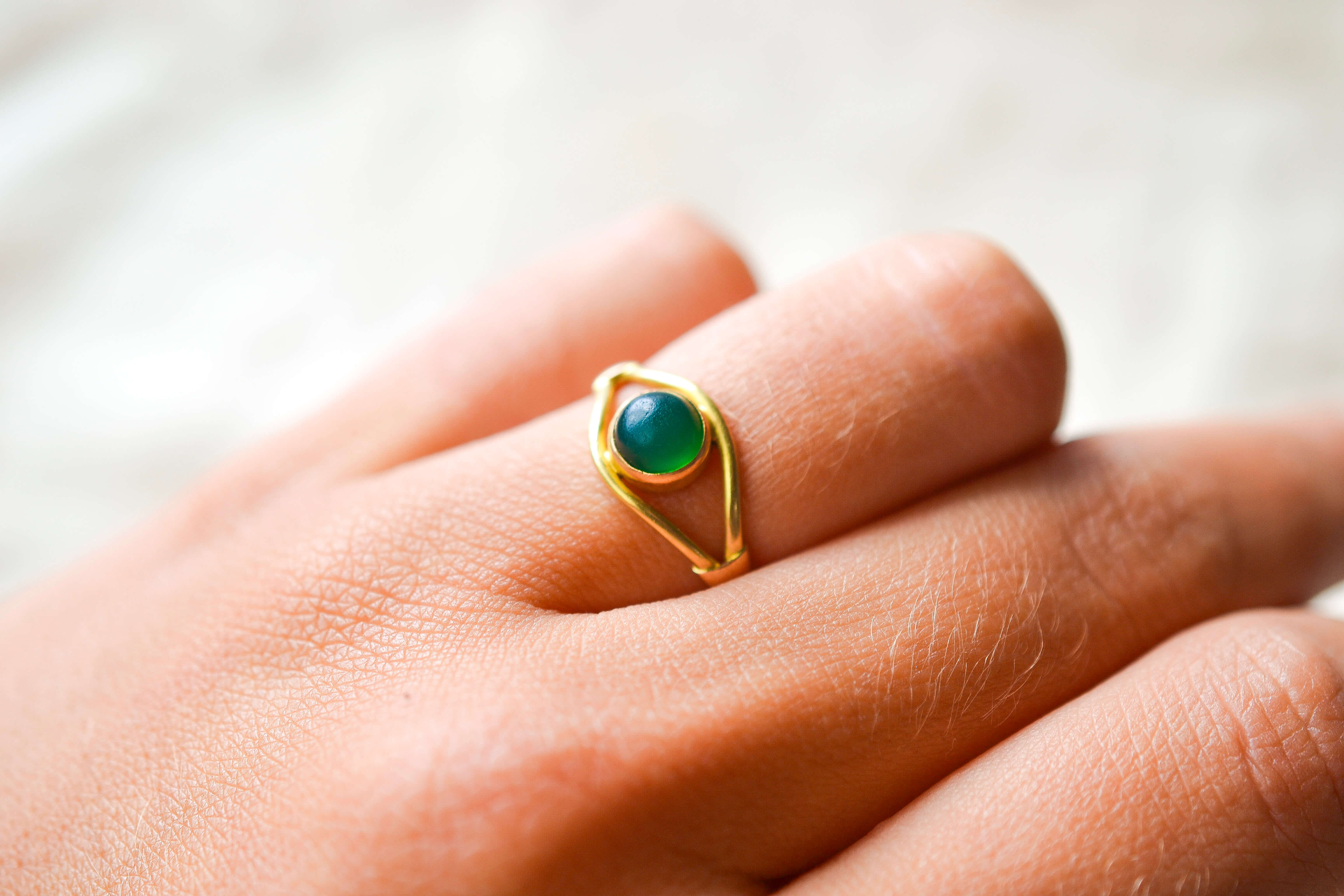 Bague cabochon vert
