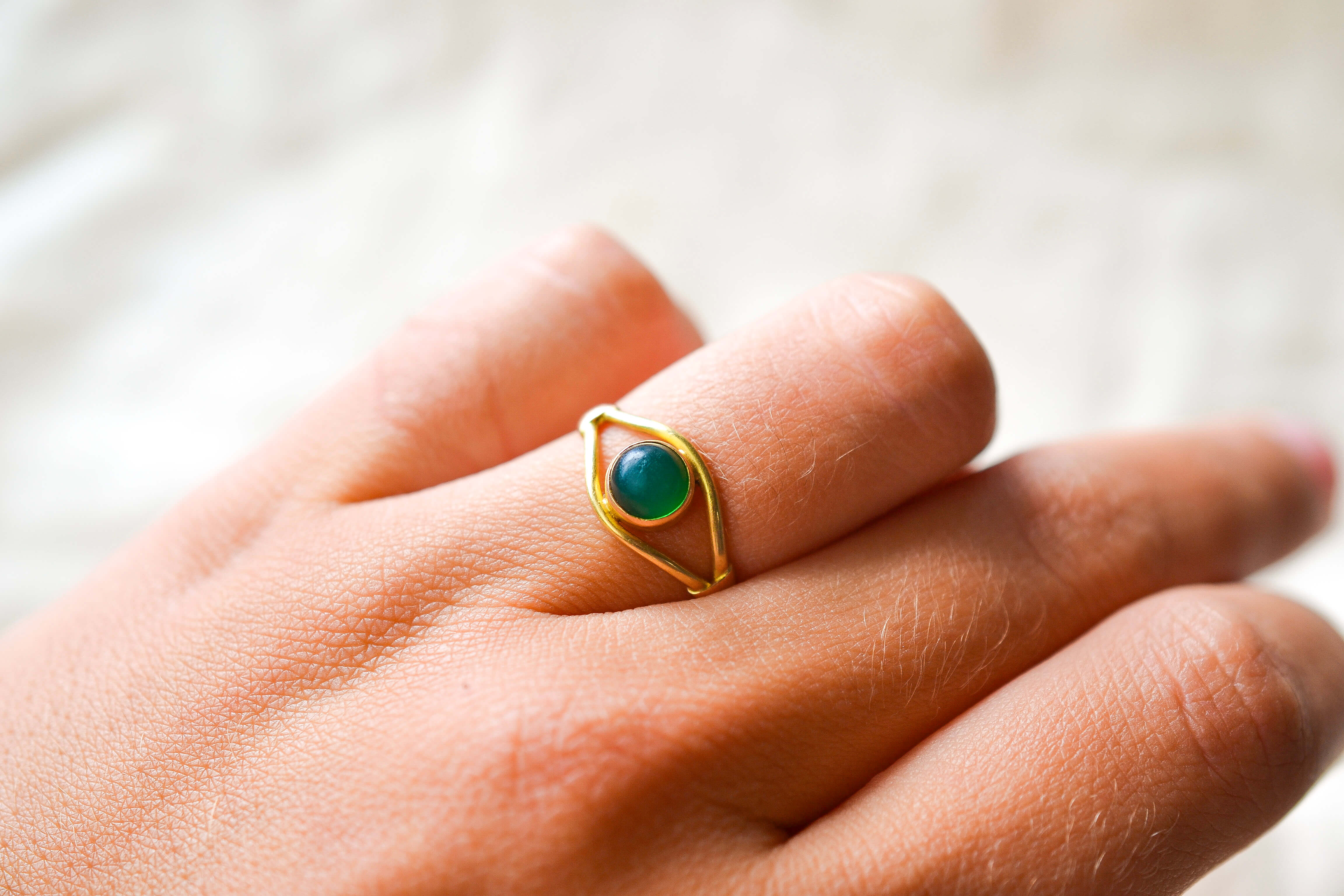 Bague cabochon vert