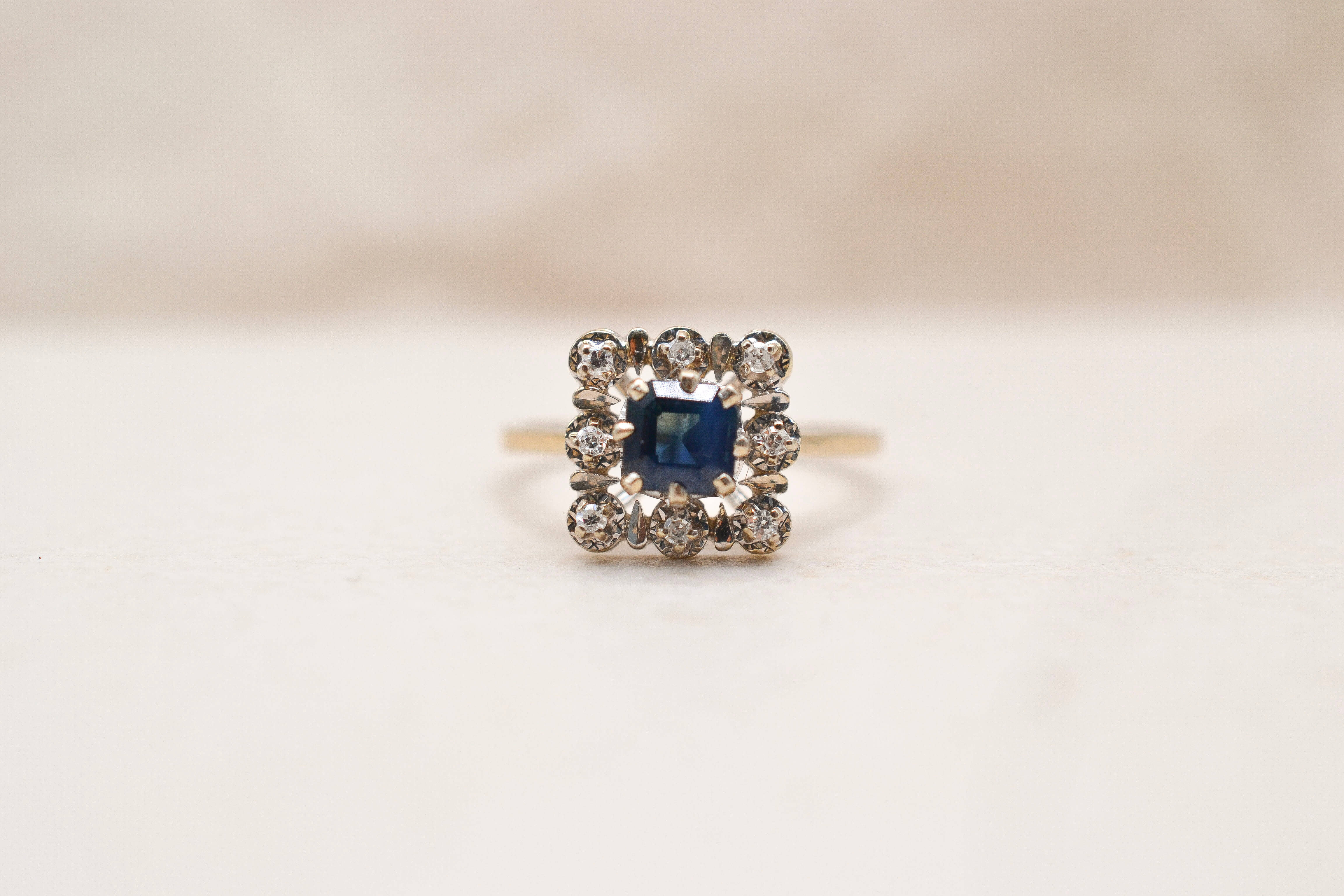 Bague Marguerite carrée Saphir