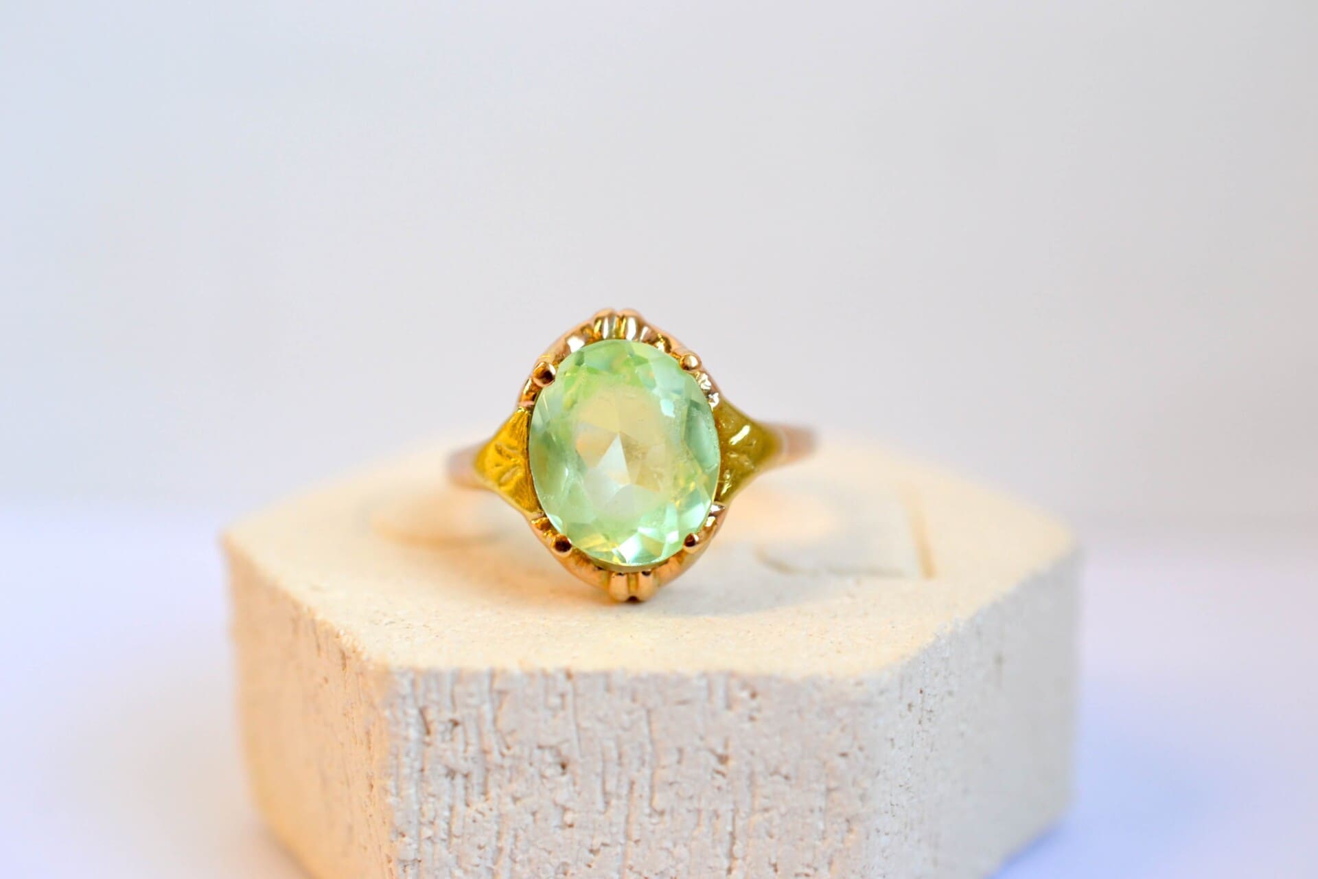 Bague cocktail Spinelle de synthèse