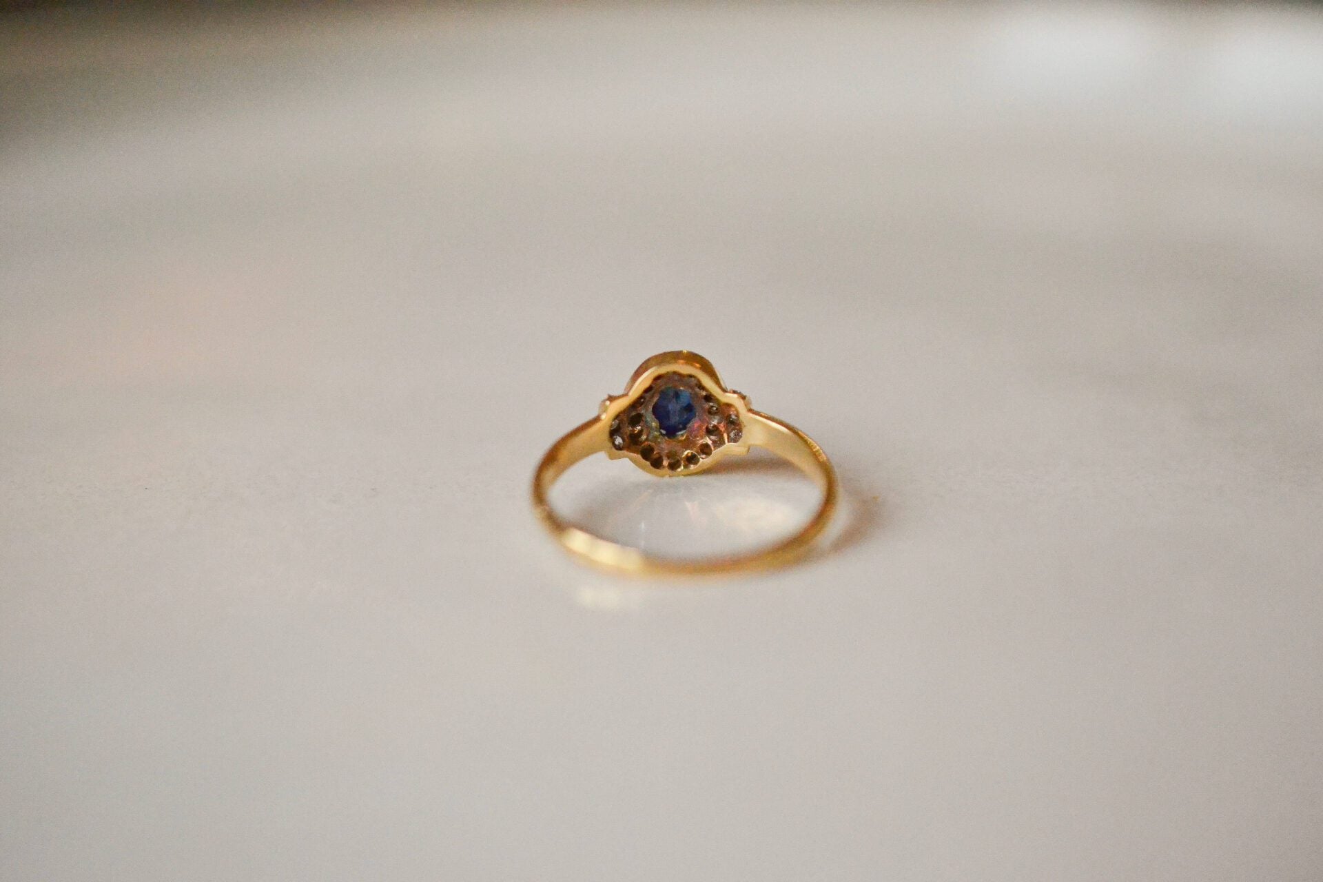 Bague monture ovale Saphir Diamants