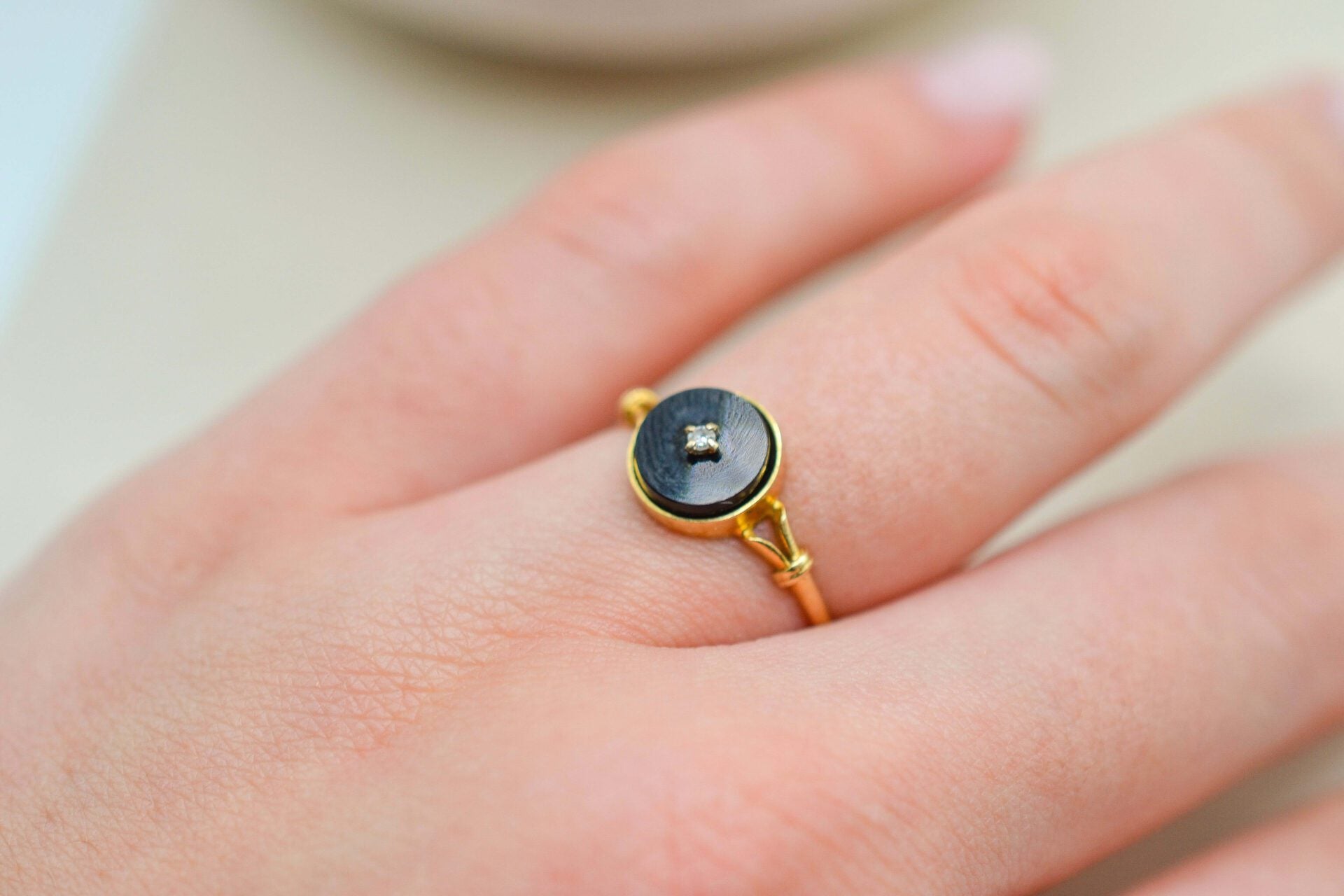 Bague Ronde Onyx et Diamant
