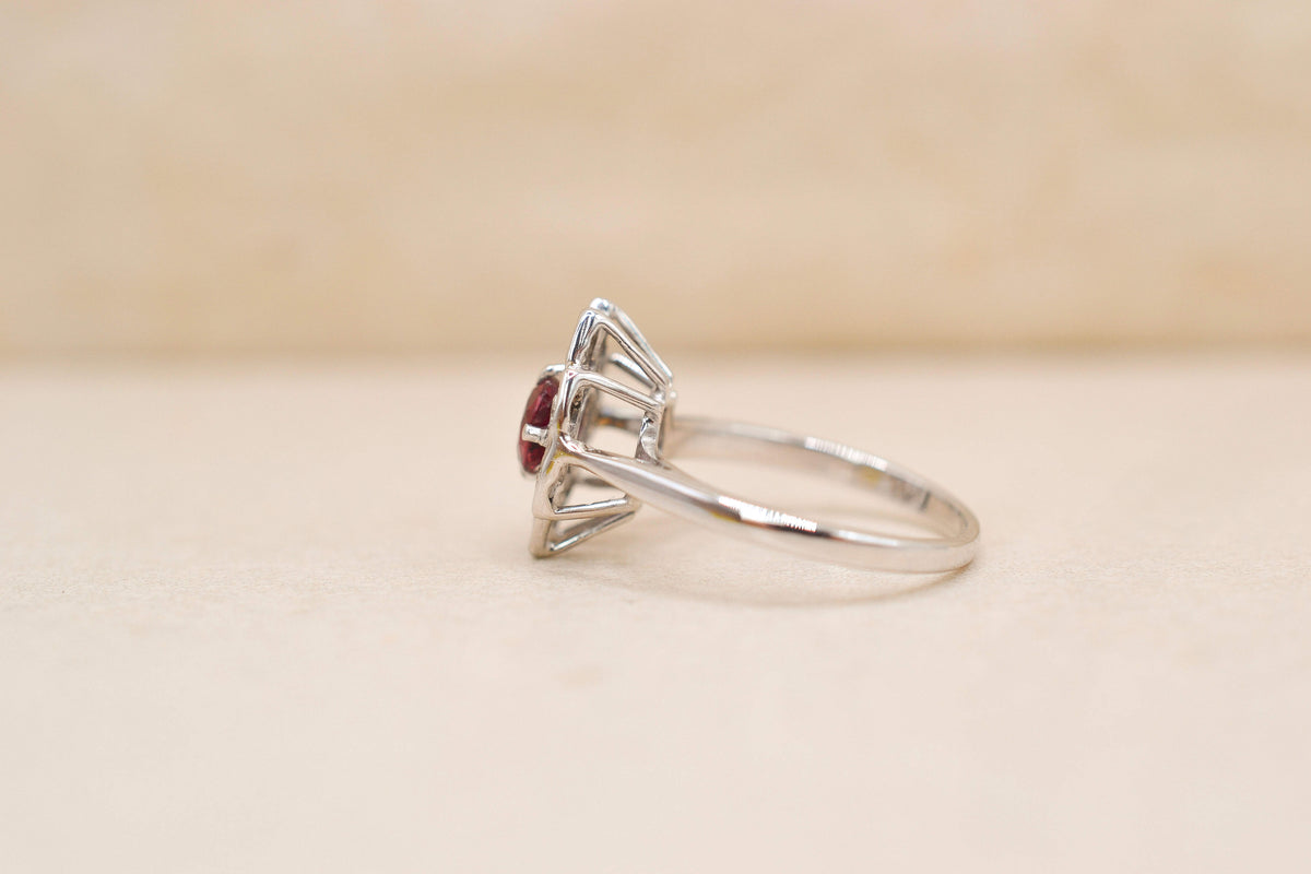 Bague Marguerite navette Rubis Diamants