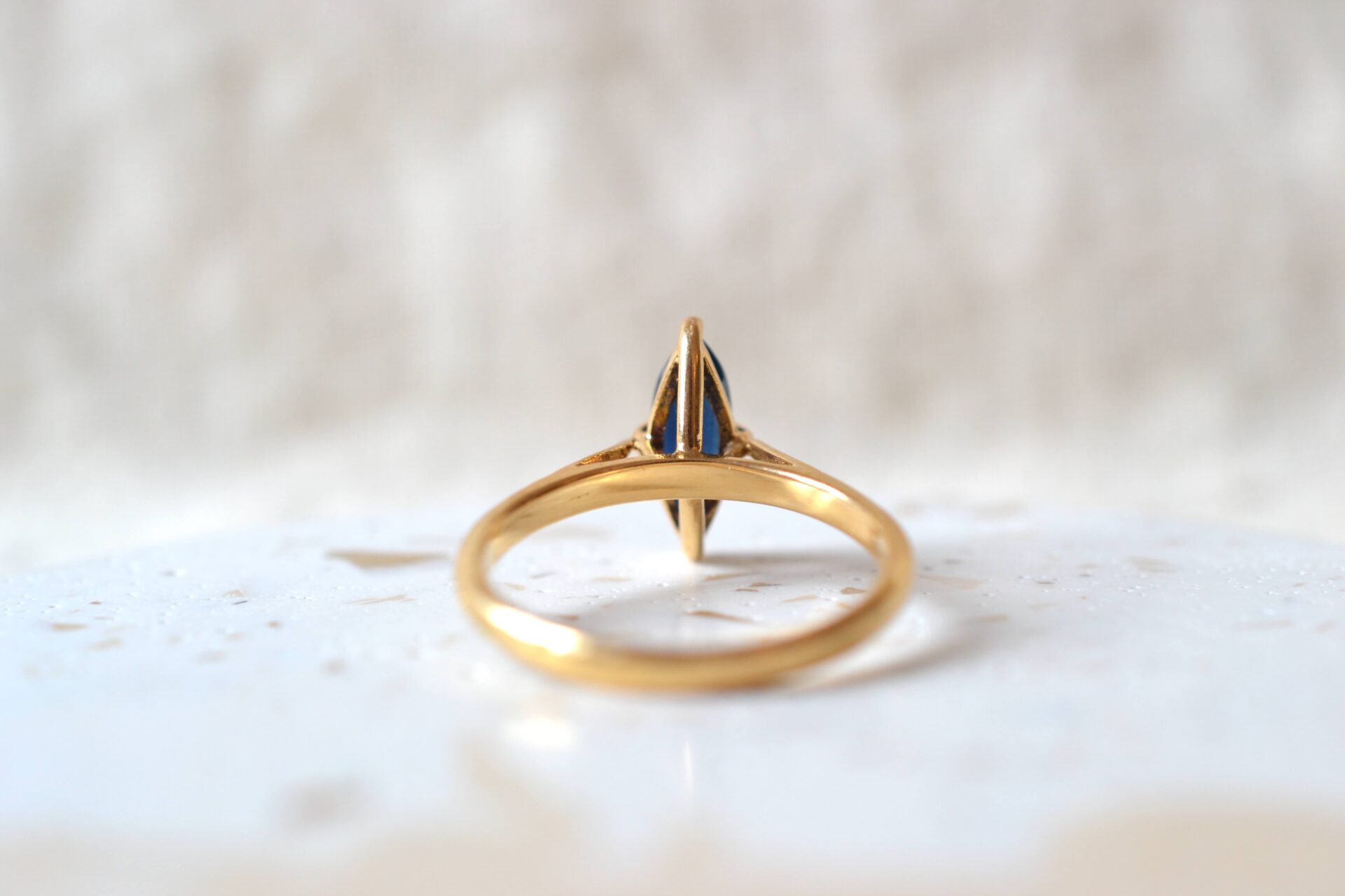 Bague Saphir forme navette