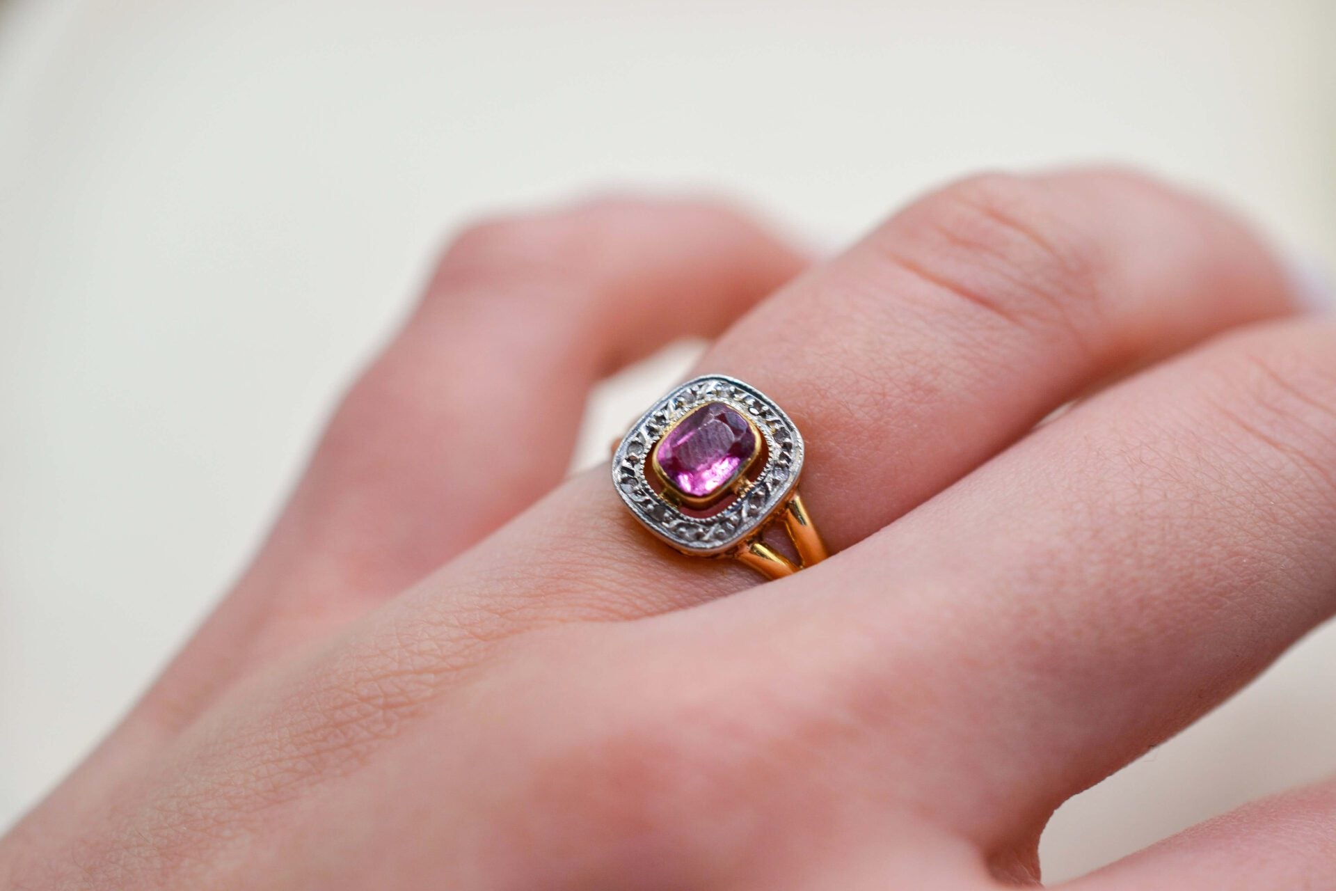 Bague carrée Doublet Grenat Verre