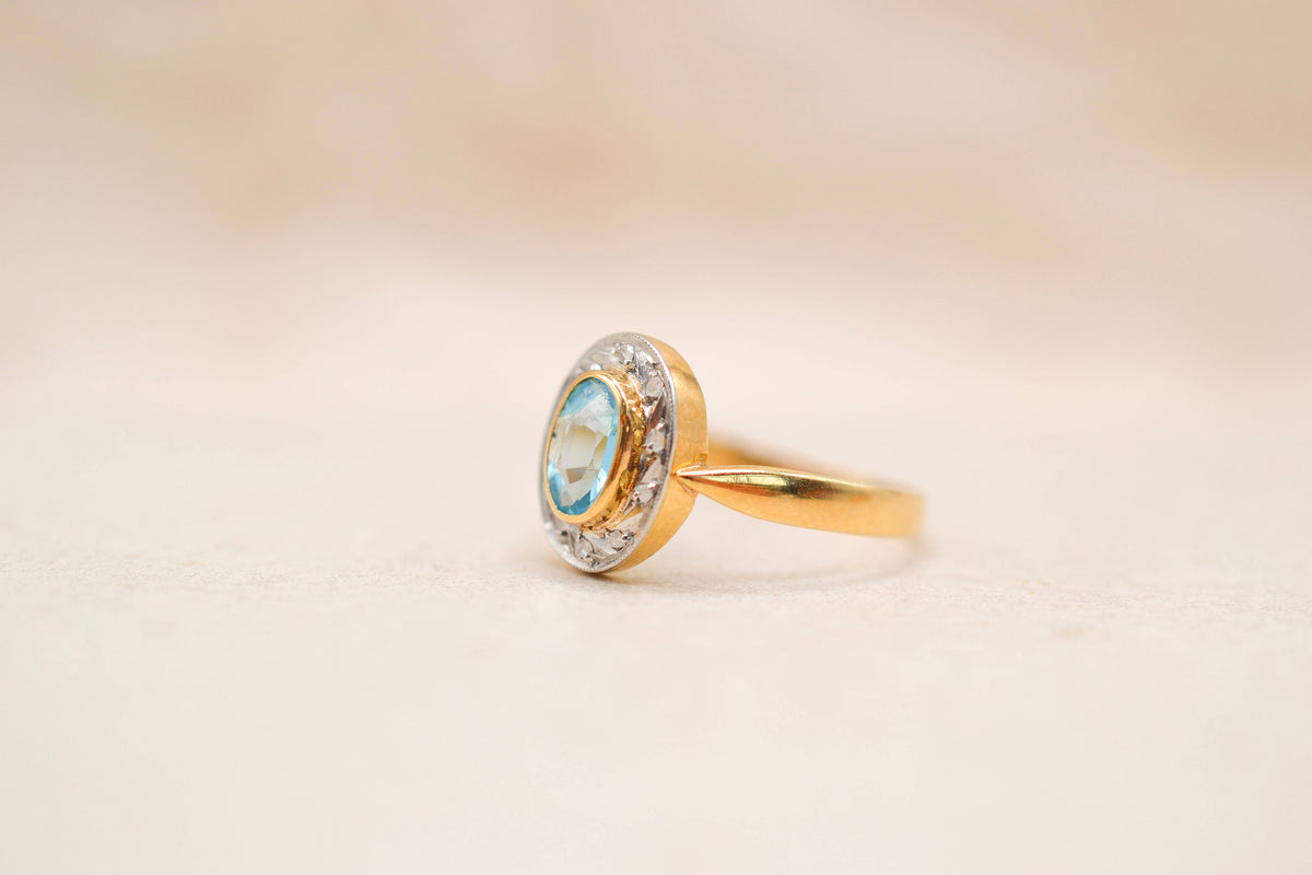 Bague Ovale Doublet Grenat & Diamants