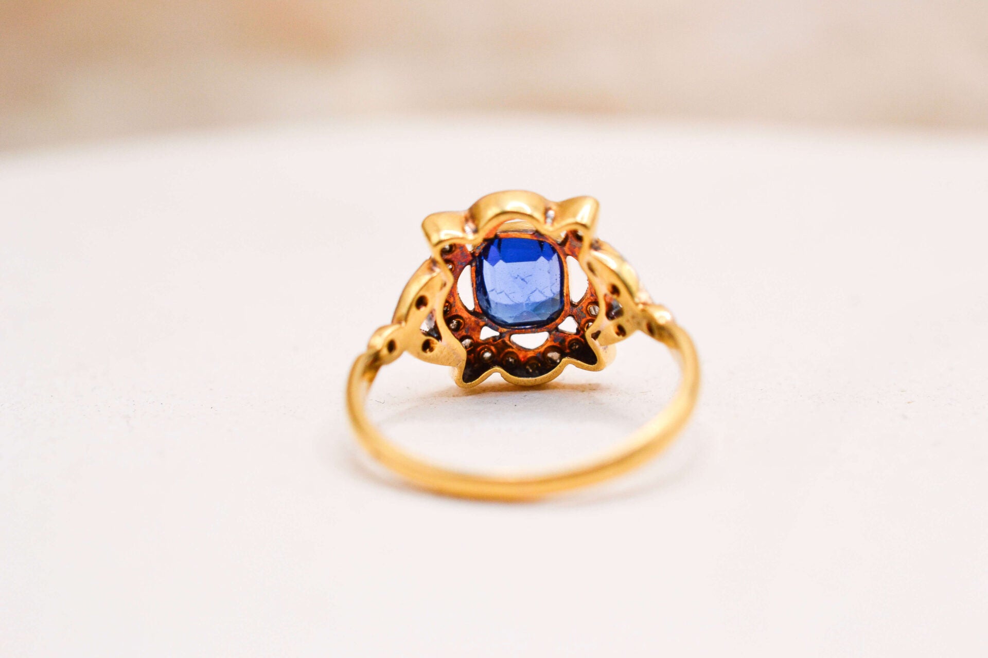 Bague Doublet Grenat & Diamants Polylobée