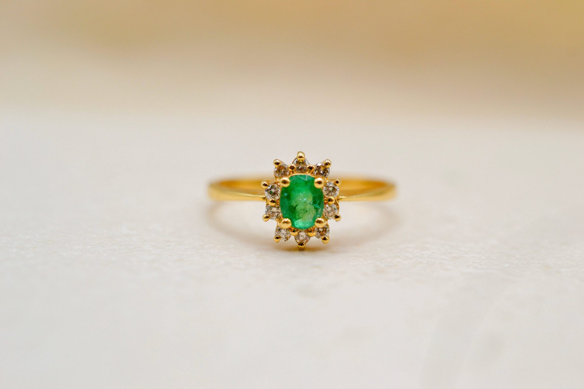 Bague marguerite Emeraude et Diamants