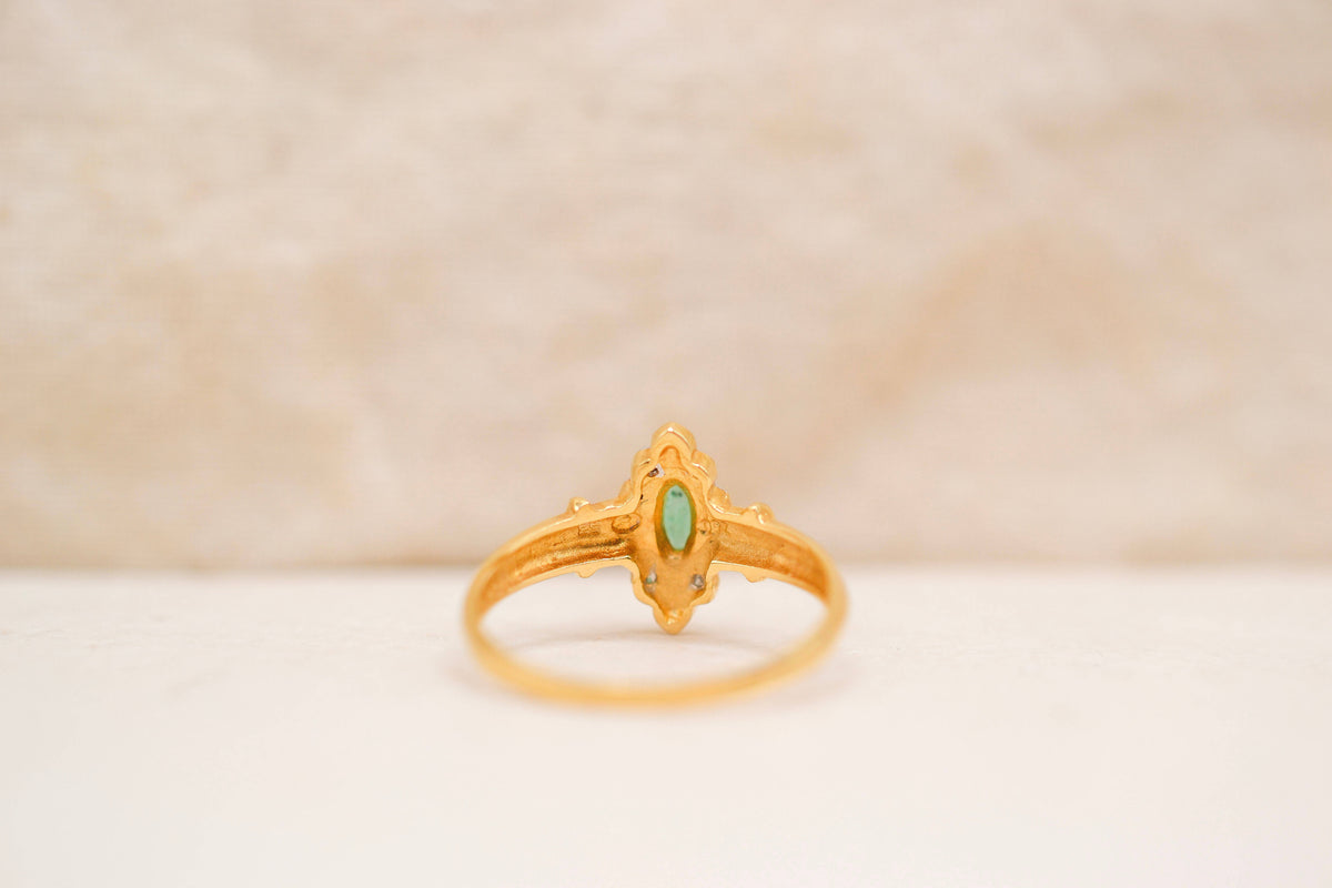 Bague navette Emeraude épaulée Diamants