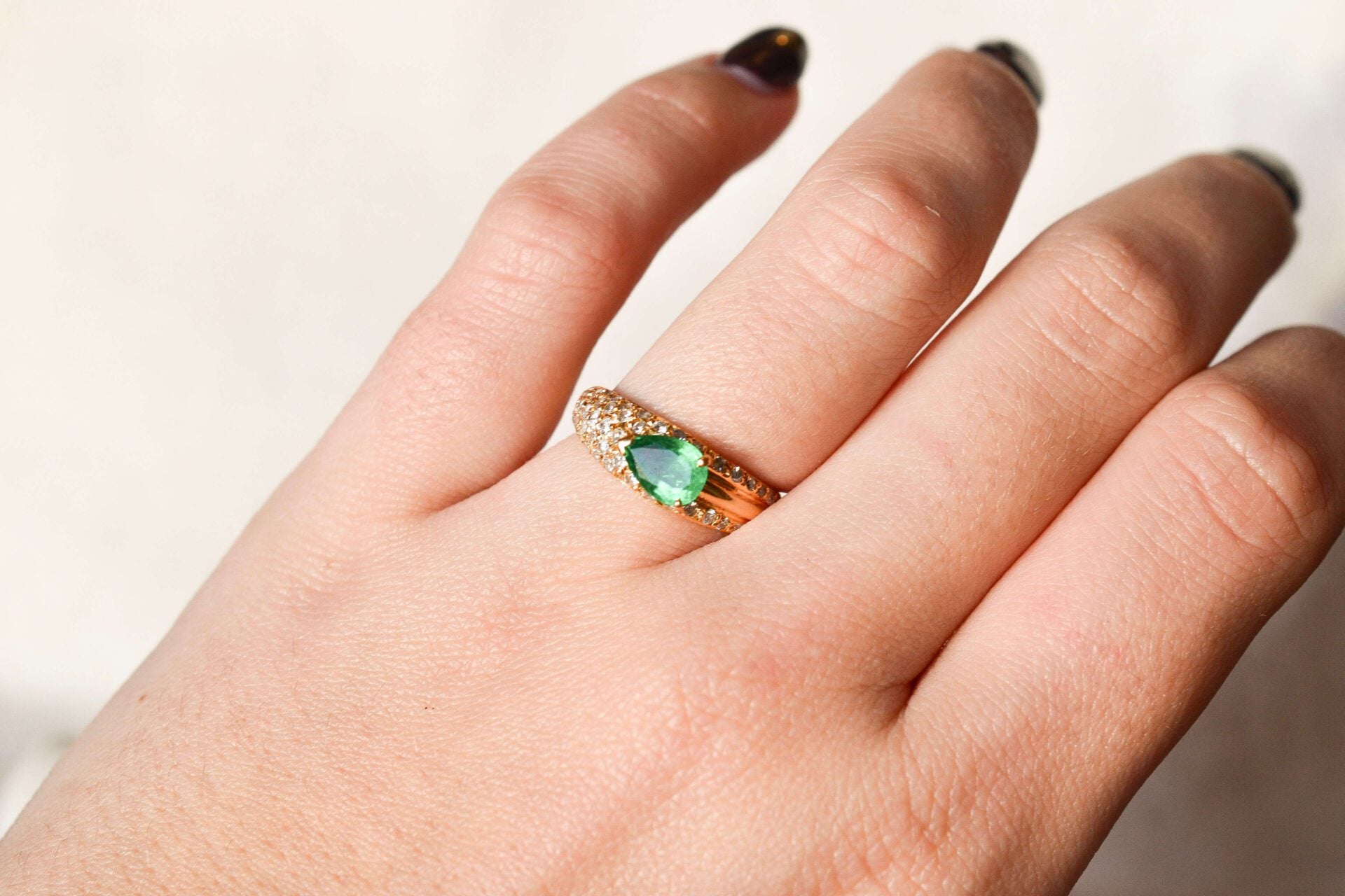 Bague Émeraude poire et Diamants