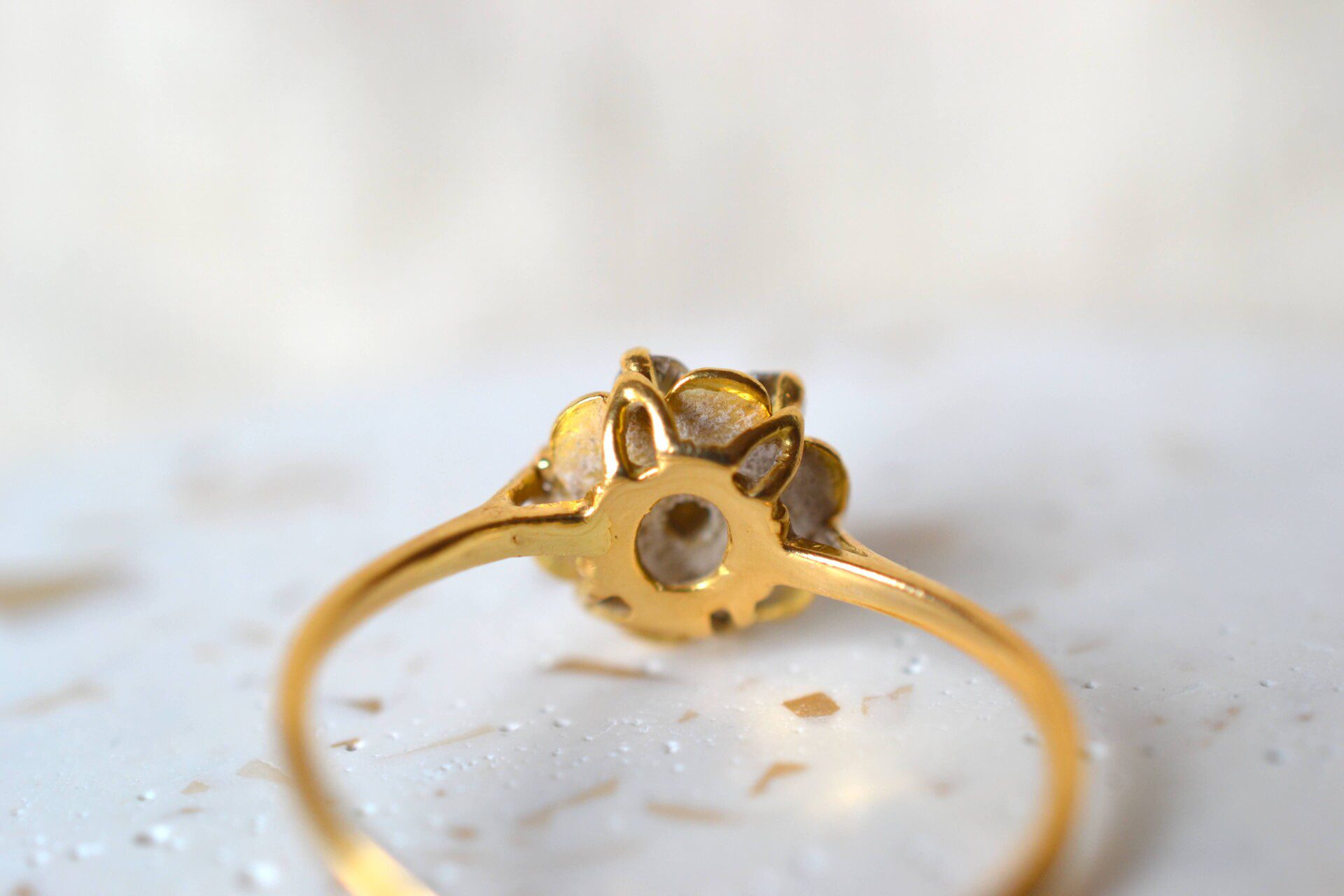 Bague fleur striée Oxydes
