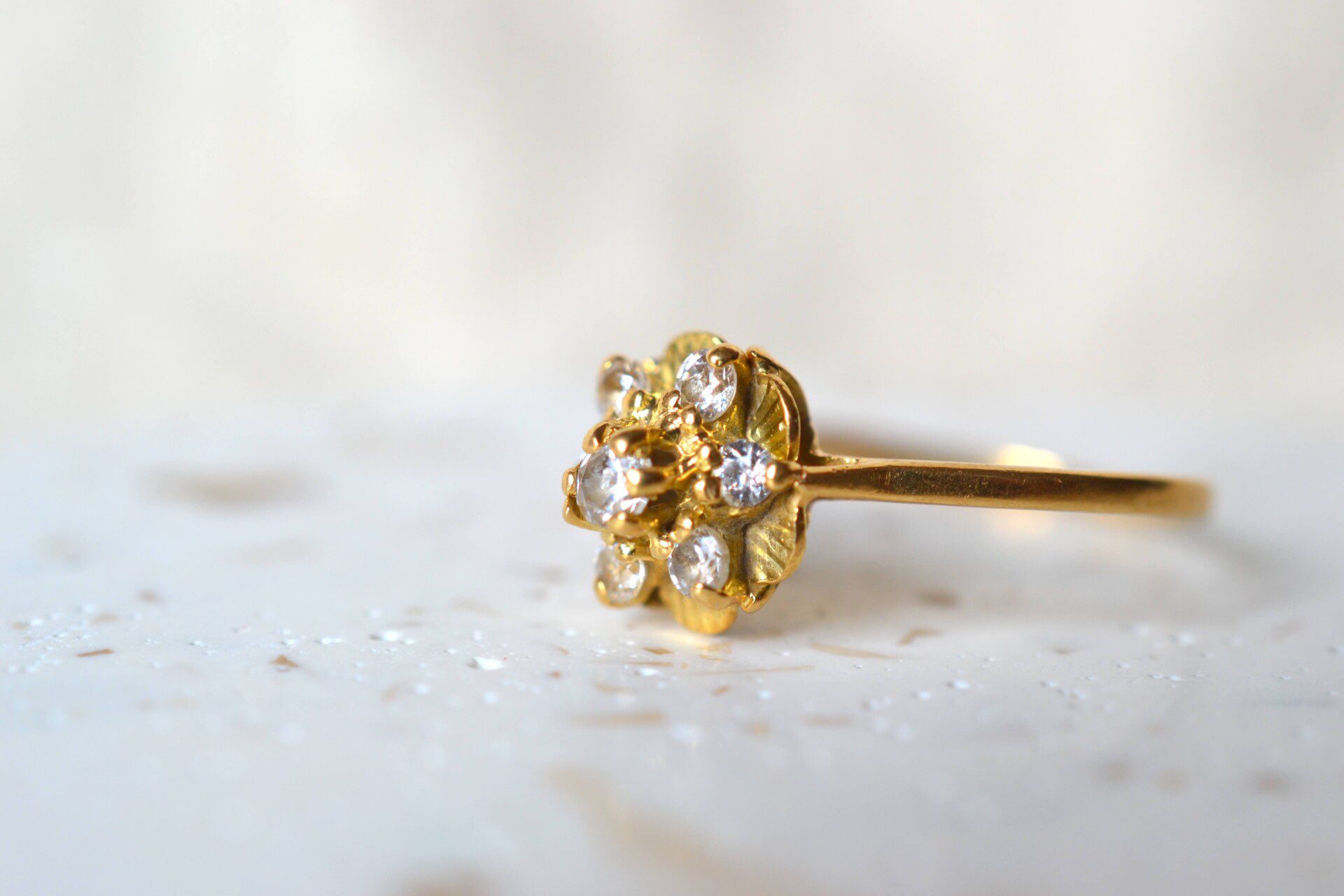 Bague fleur striée Oxydes