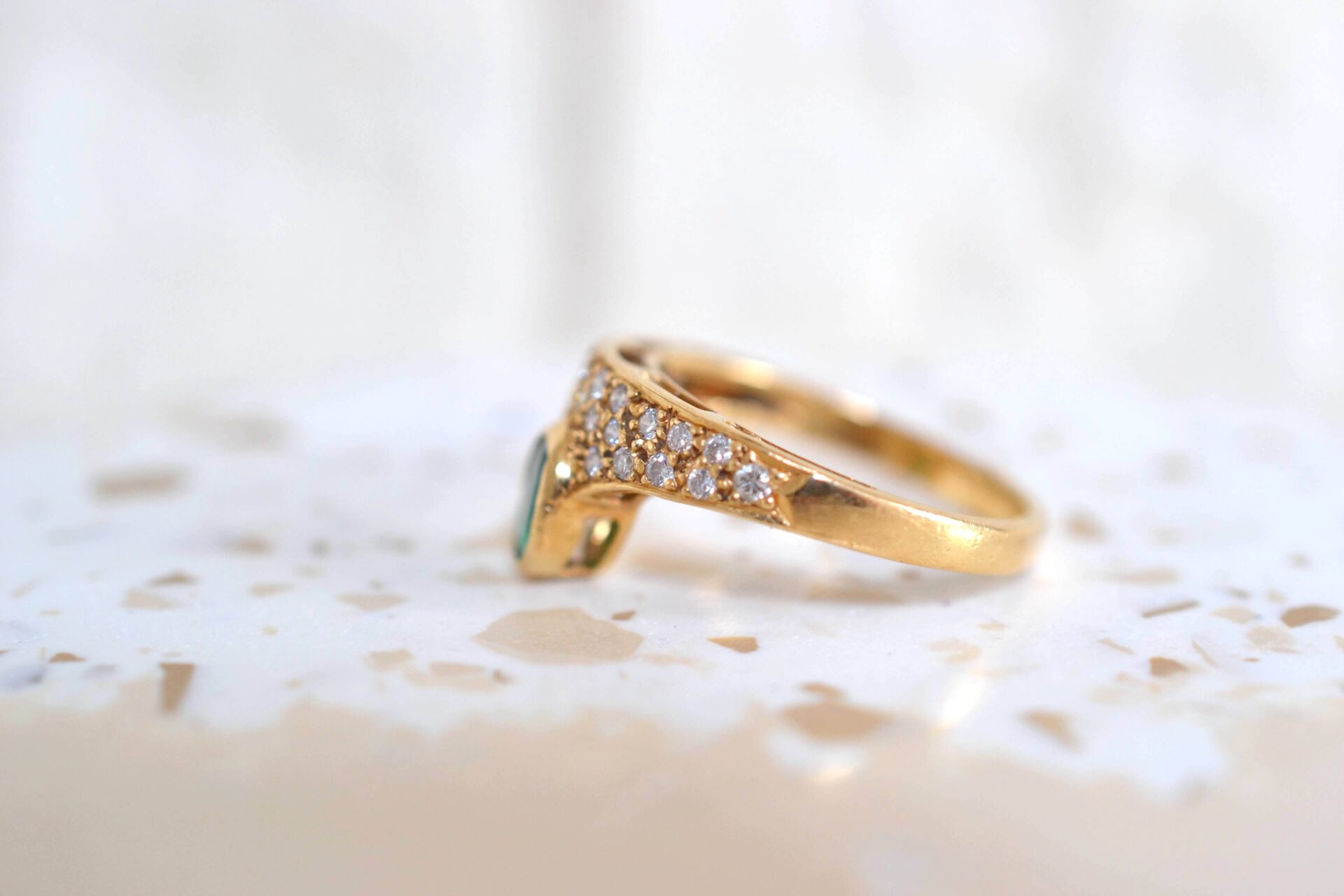 Bague Émeraude Diamants forme paon