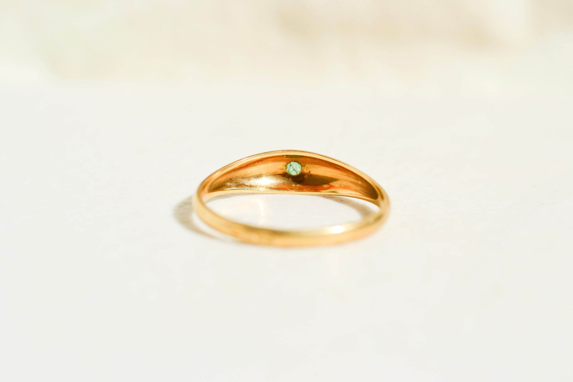 Bague demi-jonc Emeraude