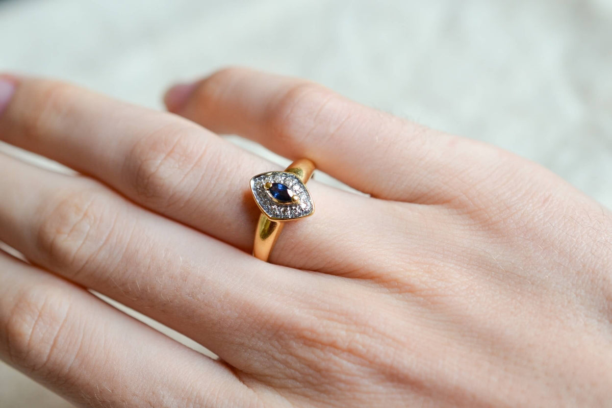 bague-losangique-saphir-diamants-bague-retro