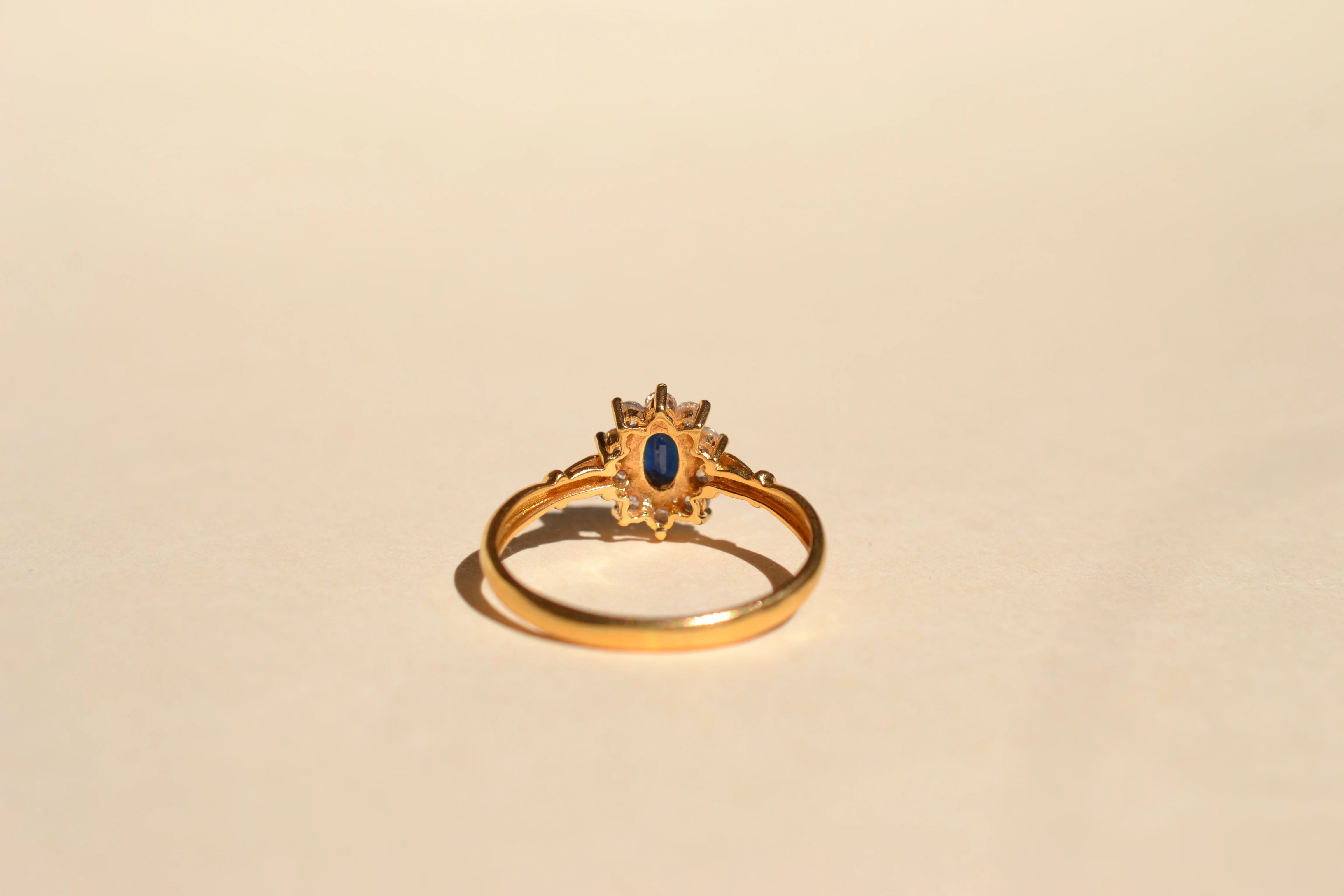 Bague Marguerite Or jaune Saphir
