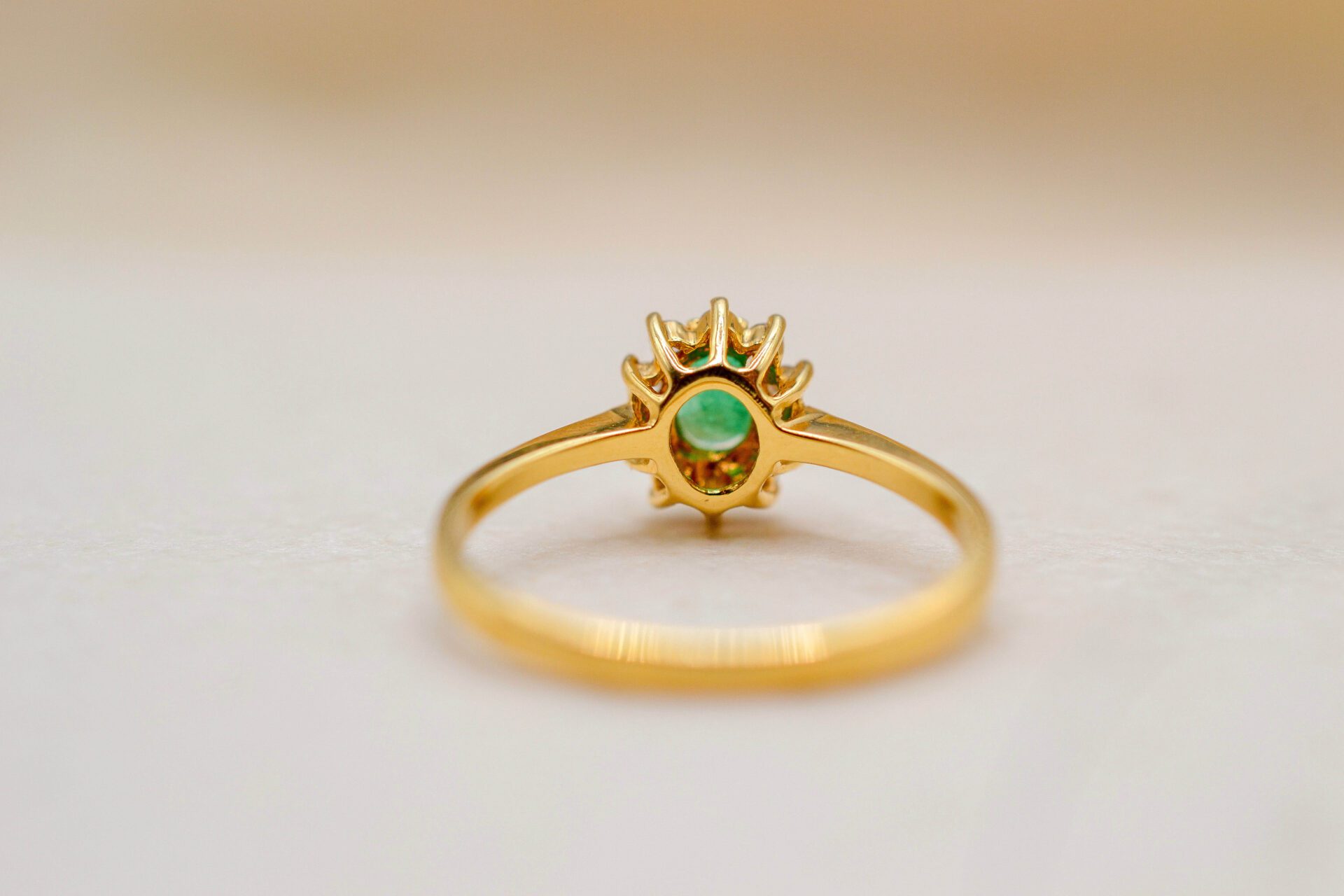 Bague marguerite Emeraude et Diamants