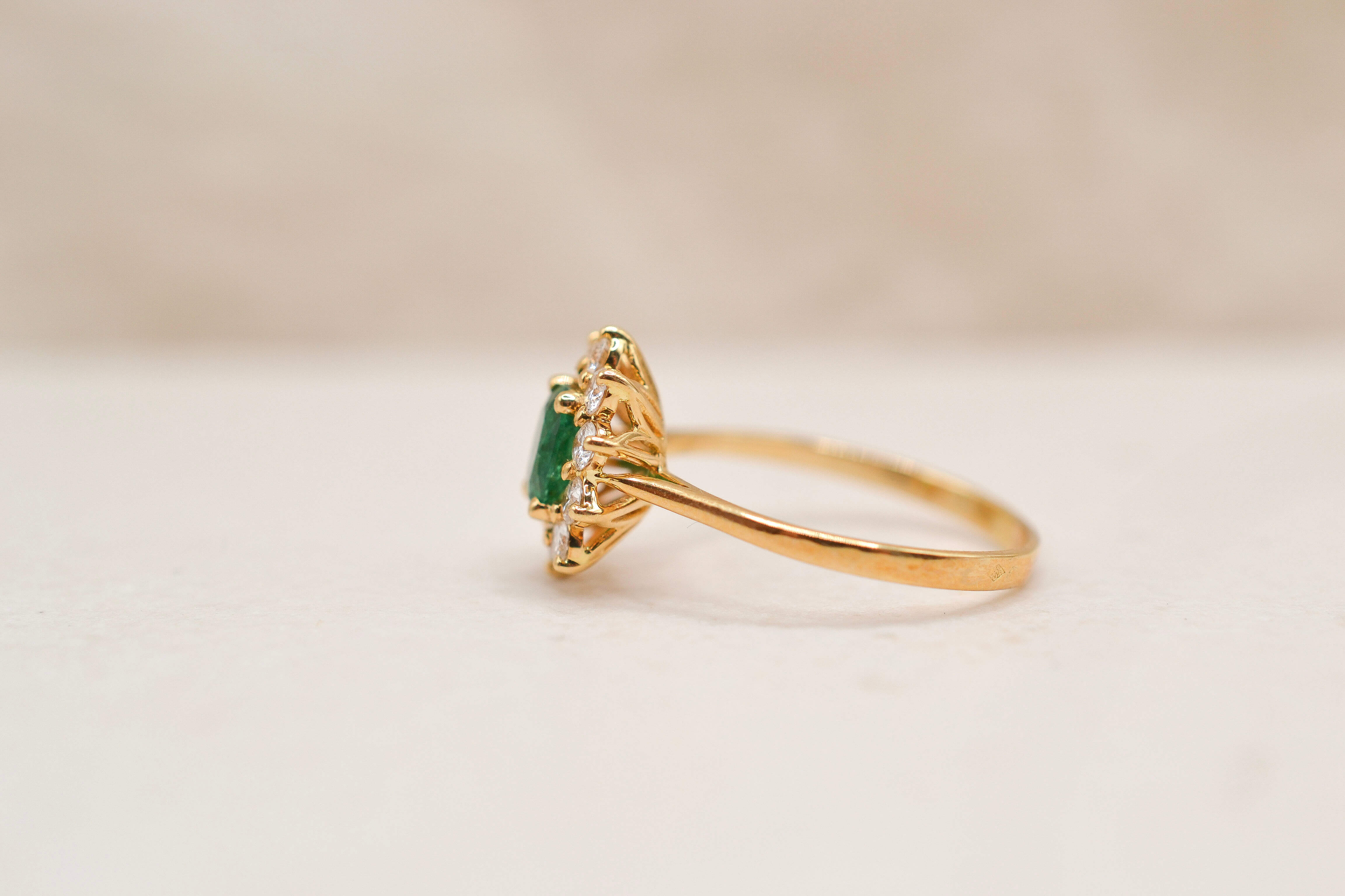 Bague Pompadour Emeraude et diamants