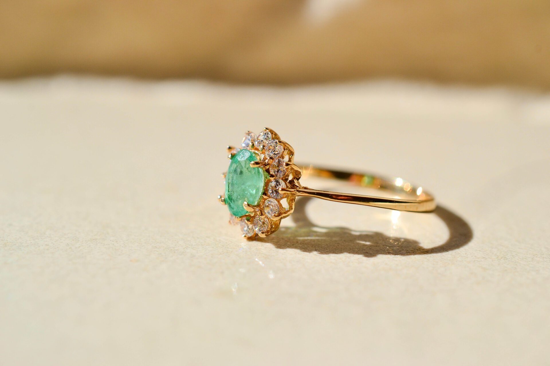 Bague Marguerite Émeraude 9K