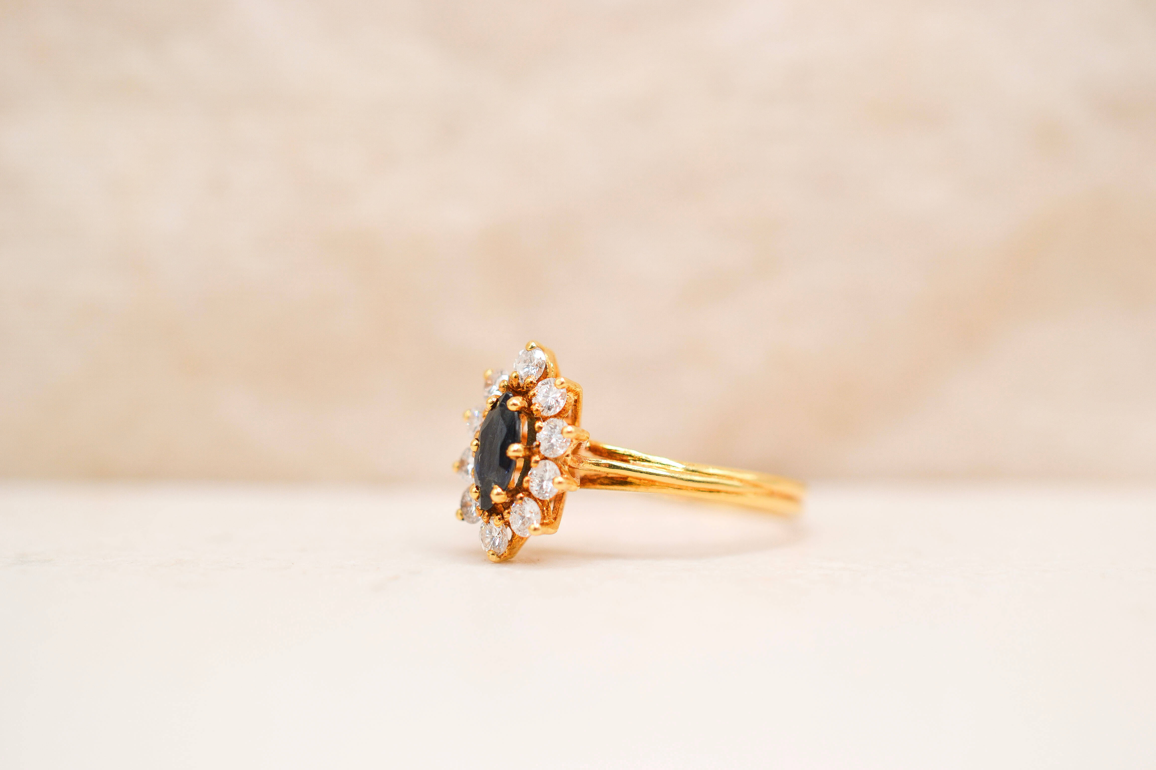 Bague Marquise Saphir et Diamants