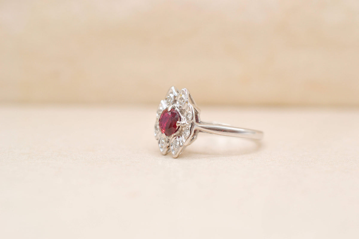 Bague Marguerite navette Rubis Diamants