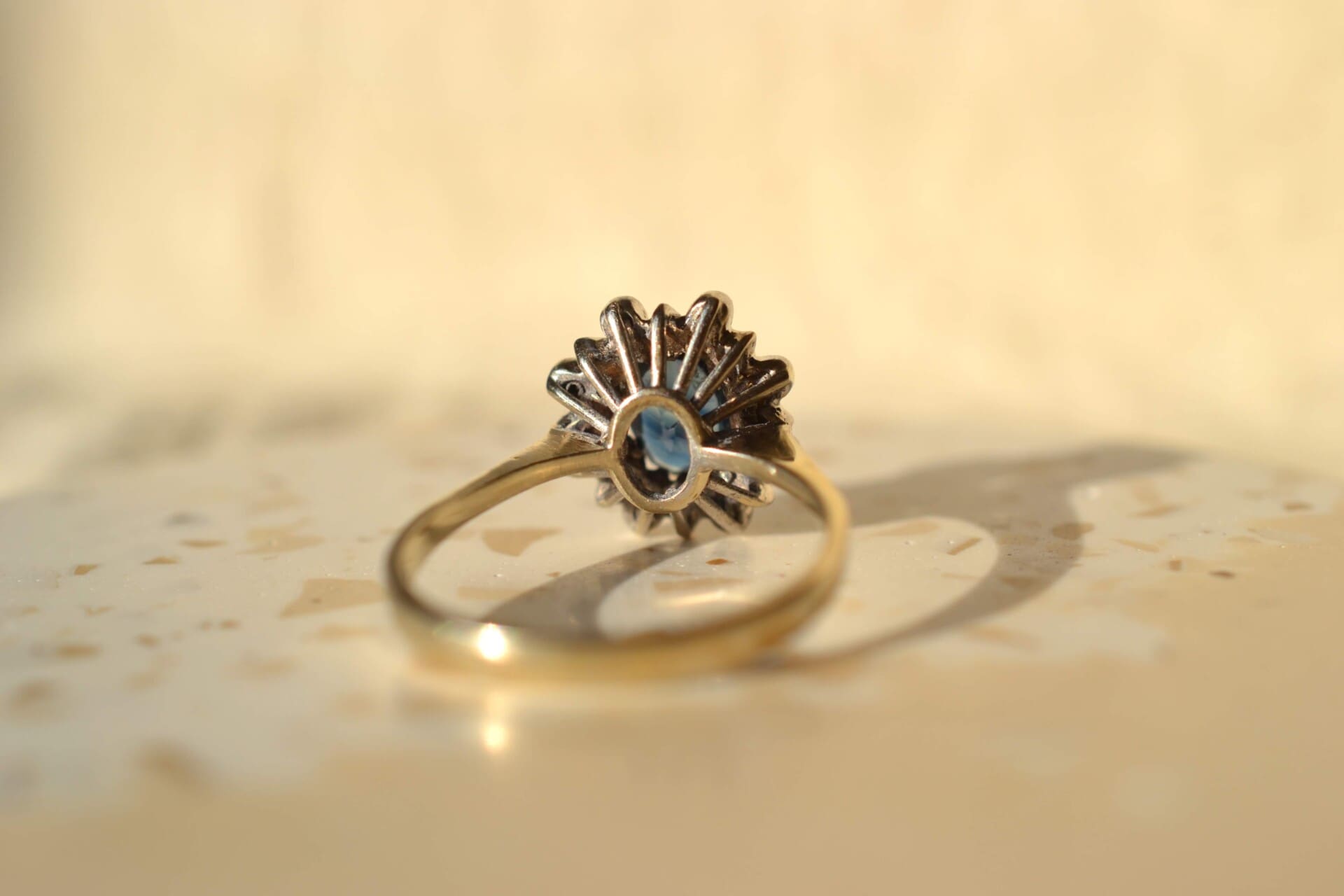 Bague Marguerite Saphir Diamants Or blanc