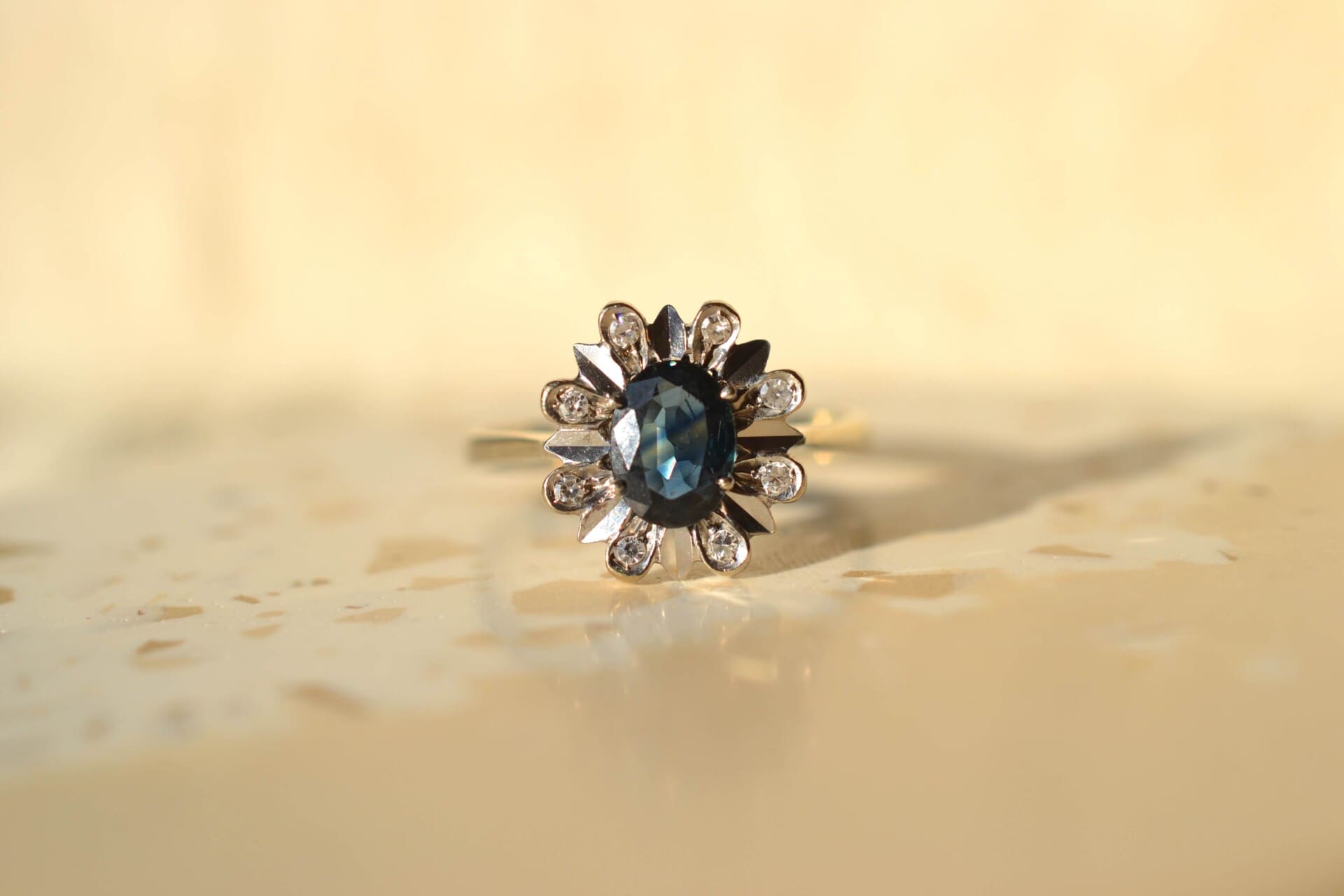 Bague Marguerite Saphir Diamants Or blanc