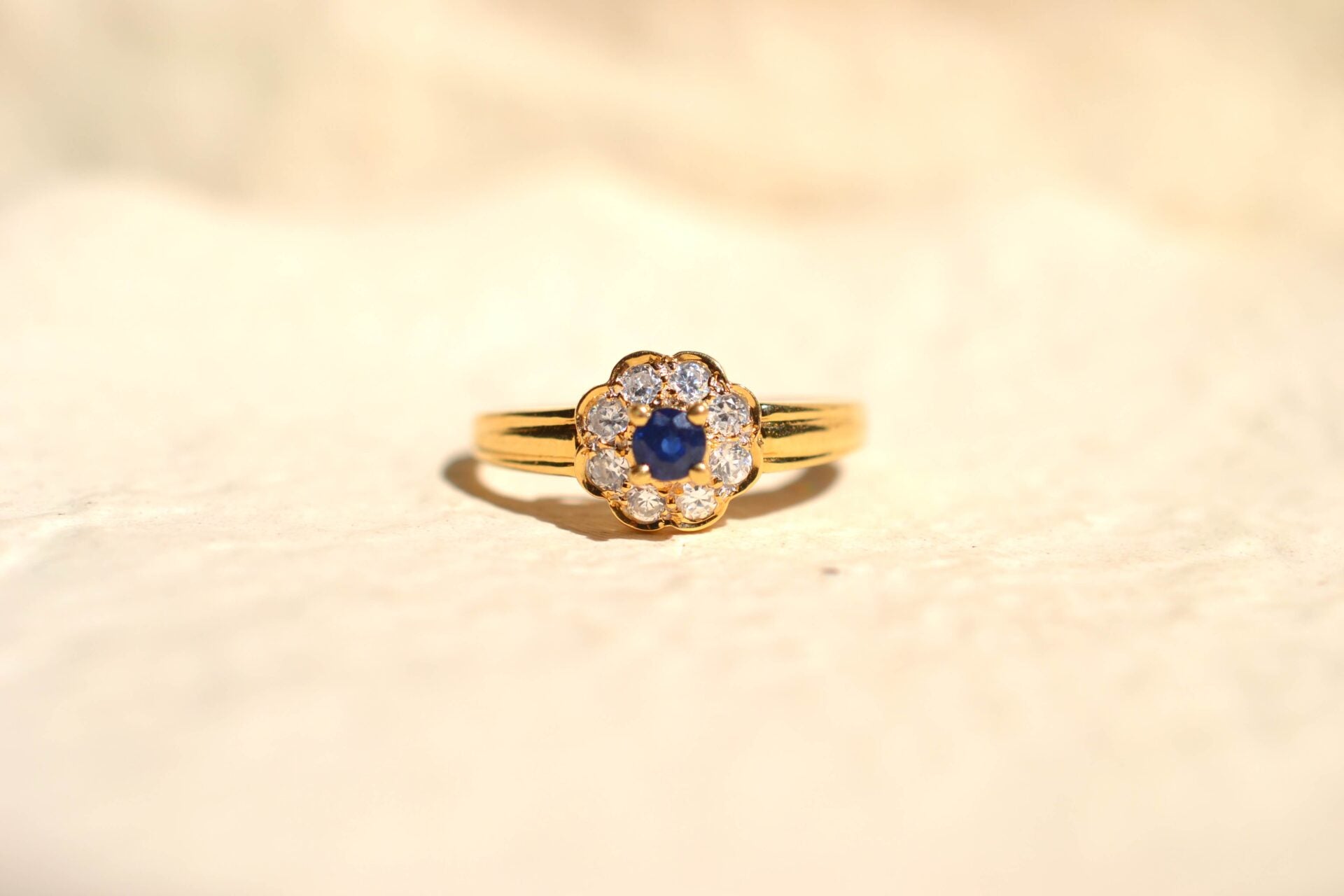 Bague fleur Saphir de synthèse Oxydes
