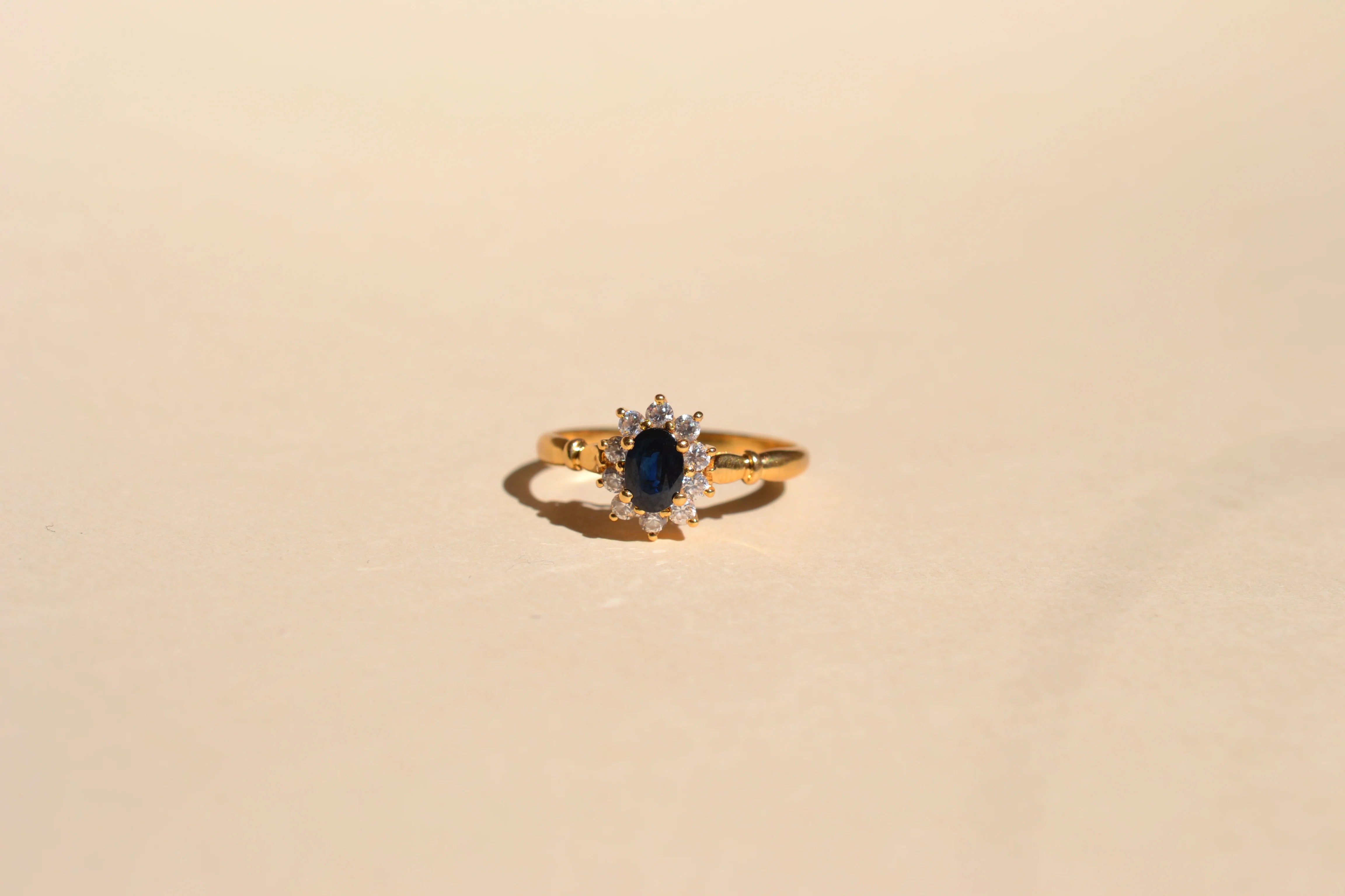 Bague Marguerite Or jaune Saphir