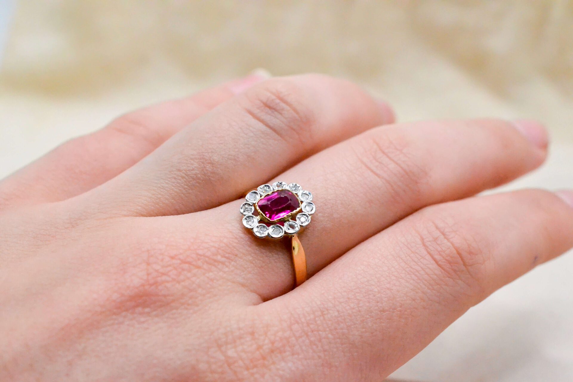 Bague fleur Pierre rose