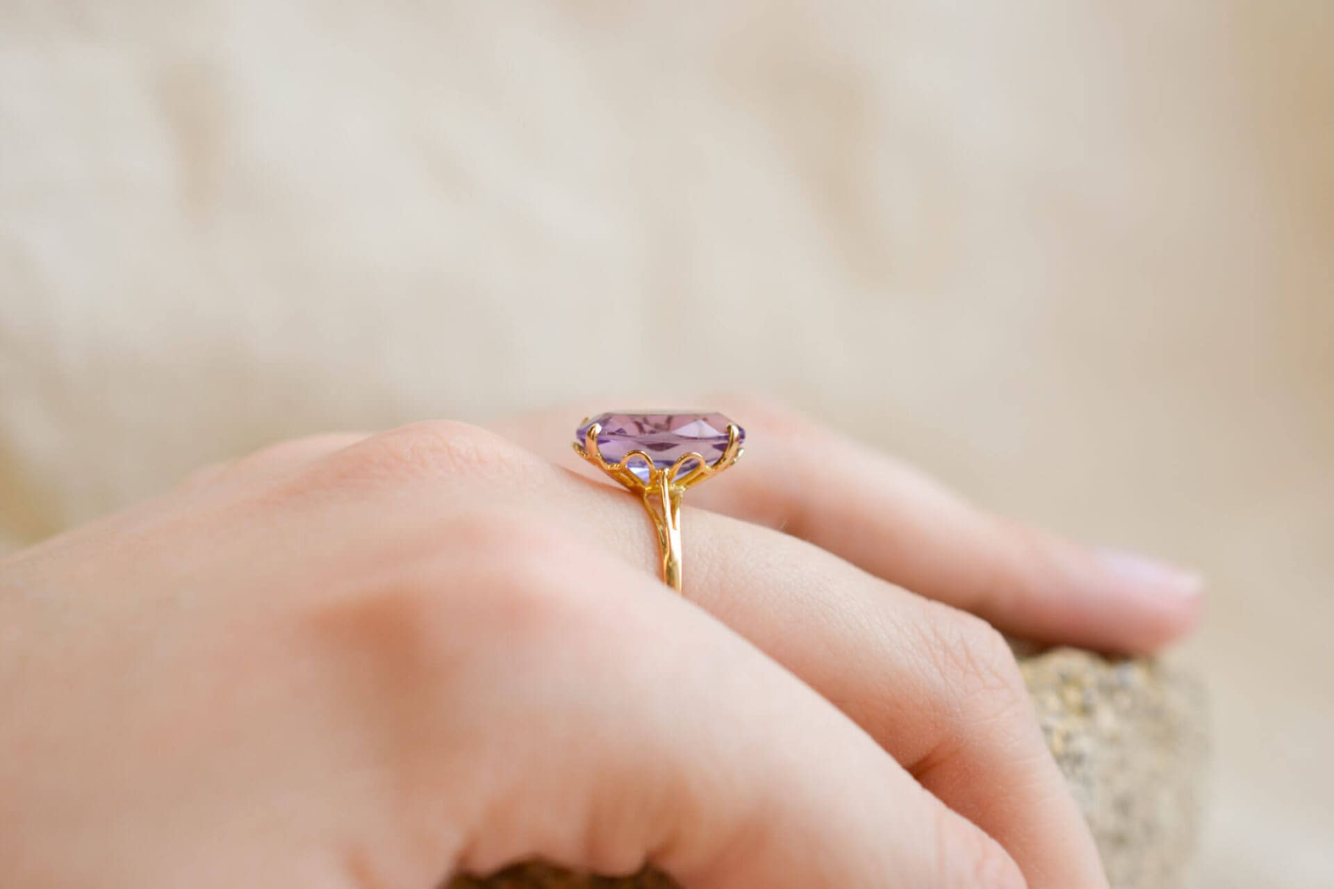 Bague Améthyste monture fleur
