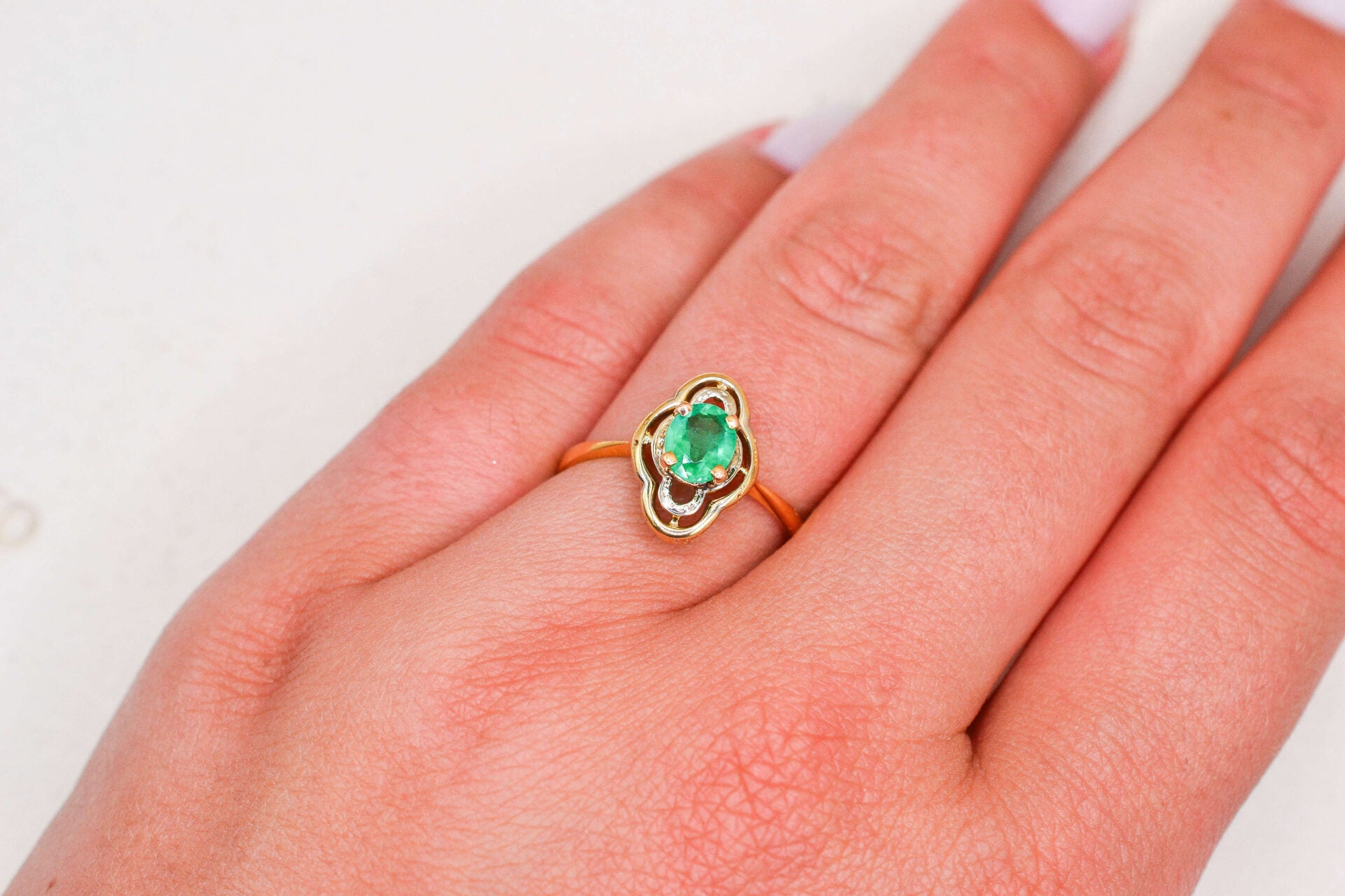 Bague Emeraude polylobée