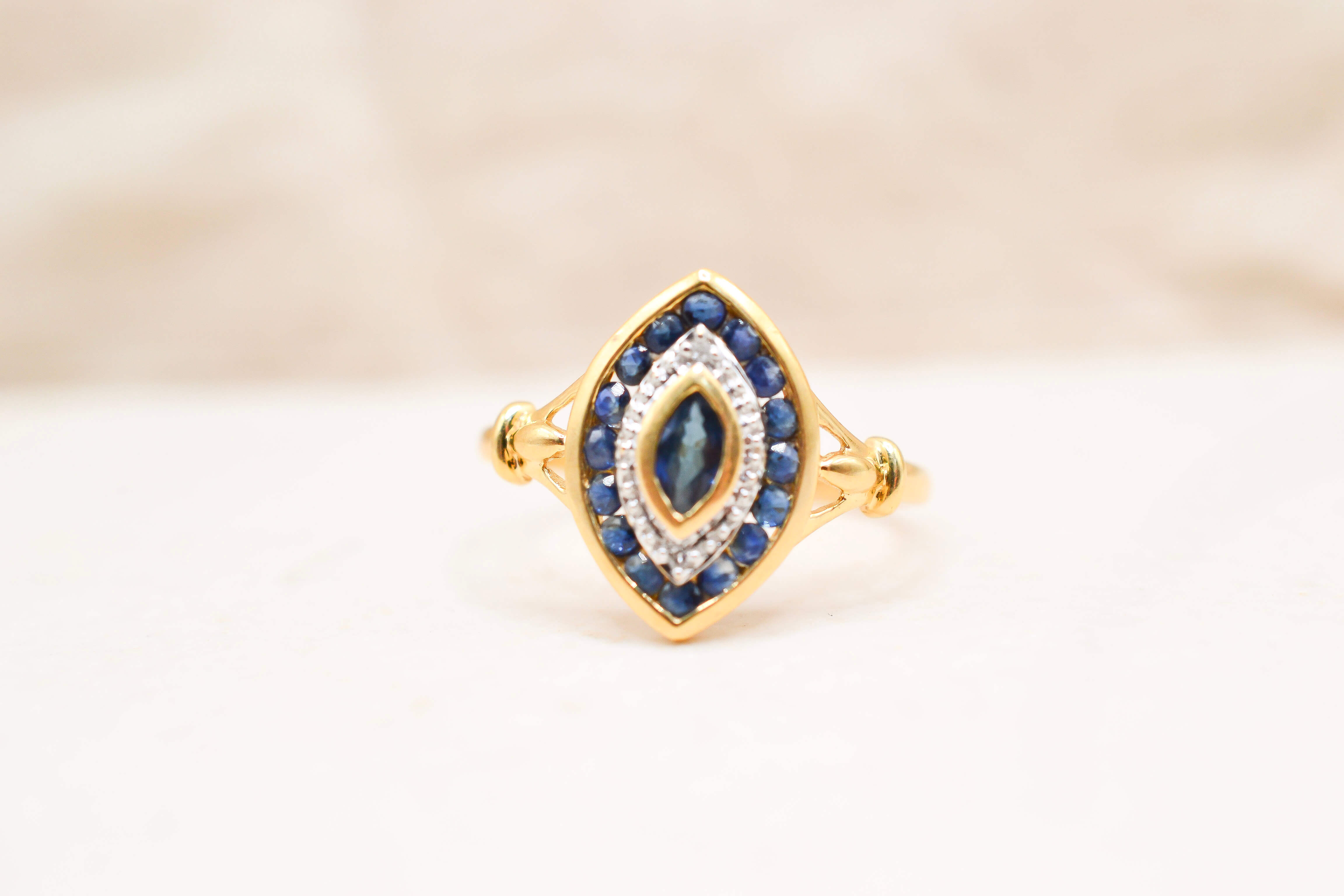 Bague navette Saphirs Diamants