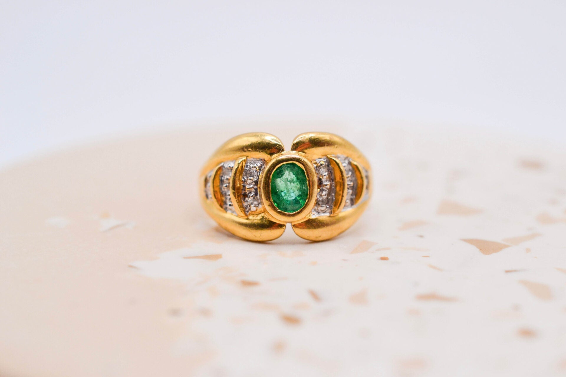 Bague nœud Emeraude Diamants