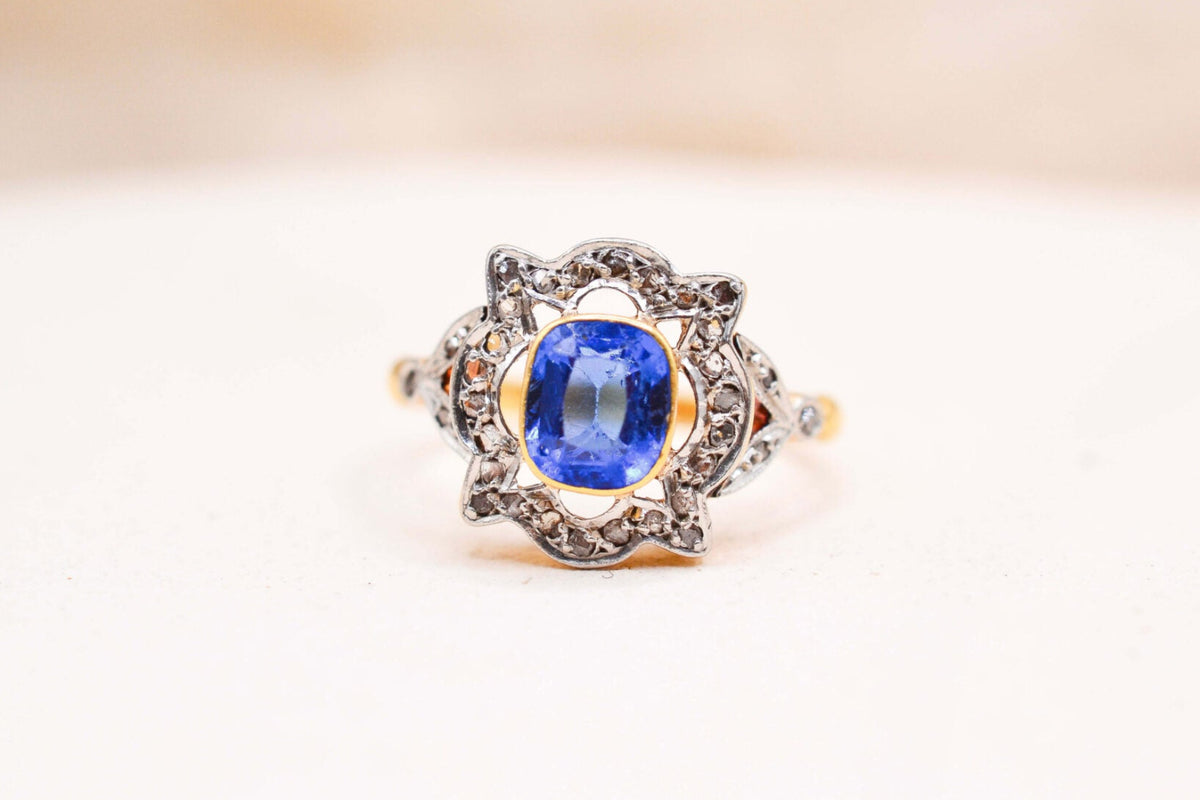 Bague Doublet Grenat & Diamants Polylobée