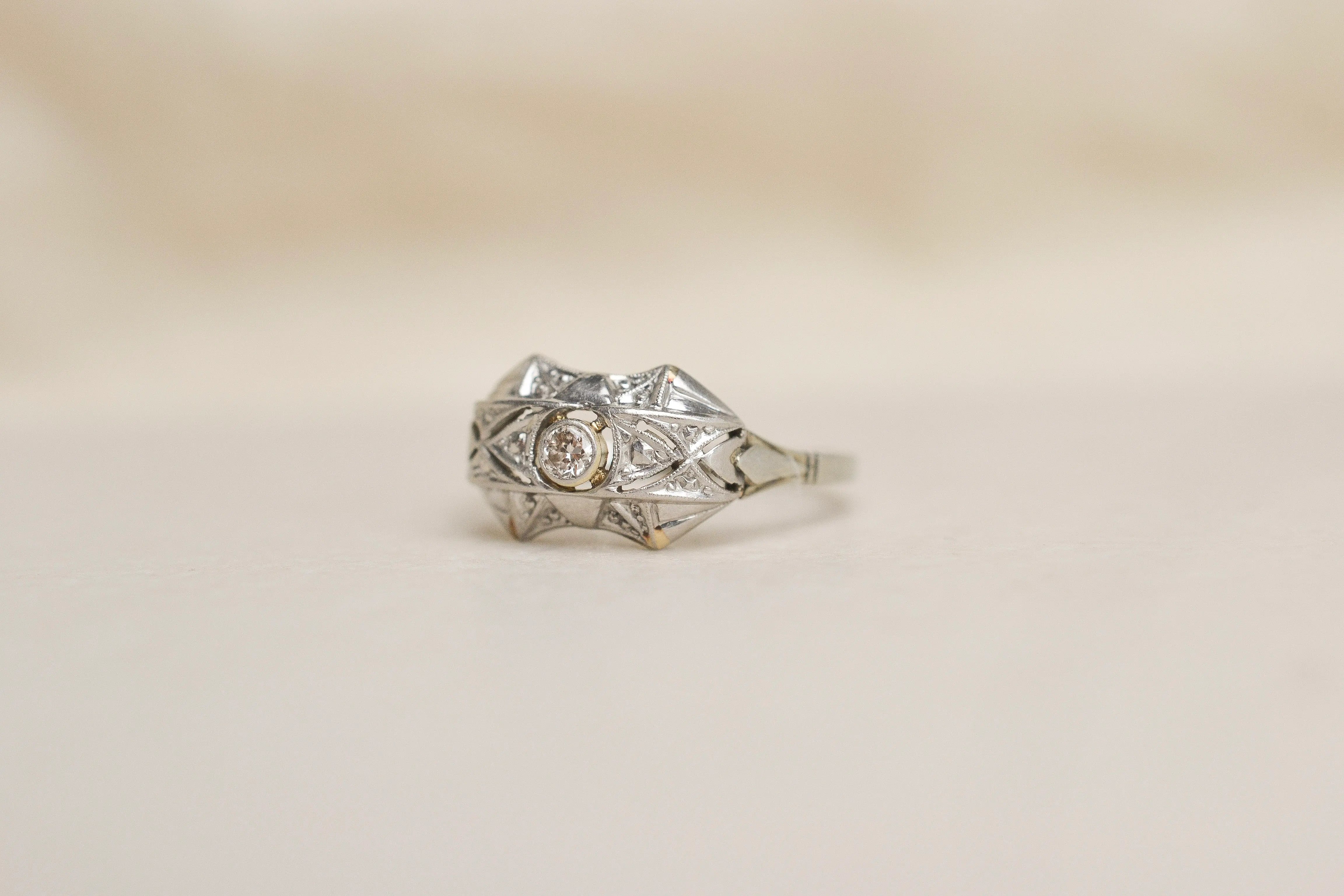 Bague Art Déco Diamant serti clos