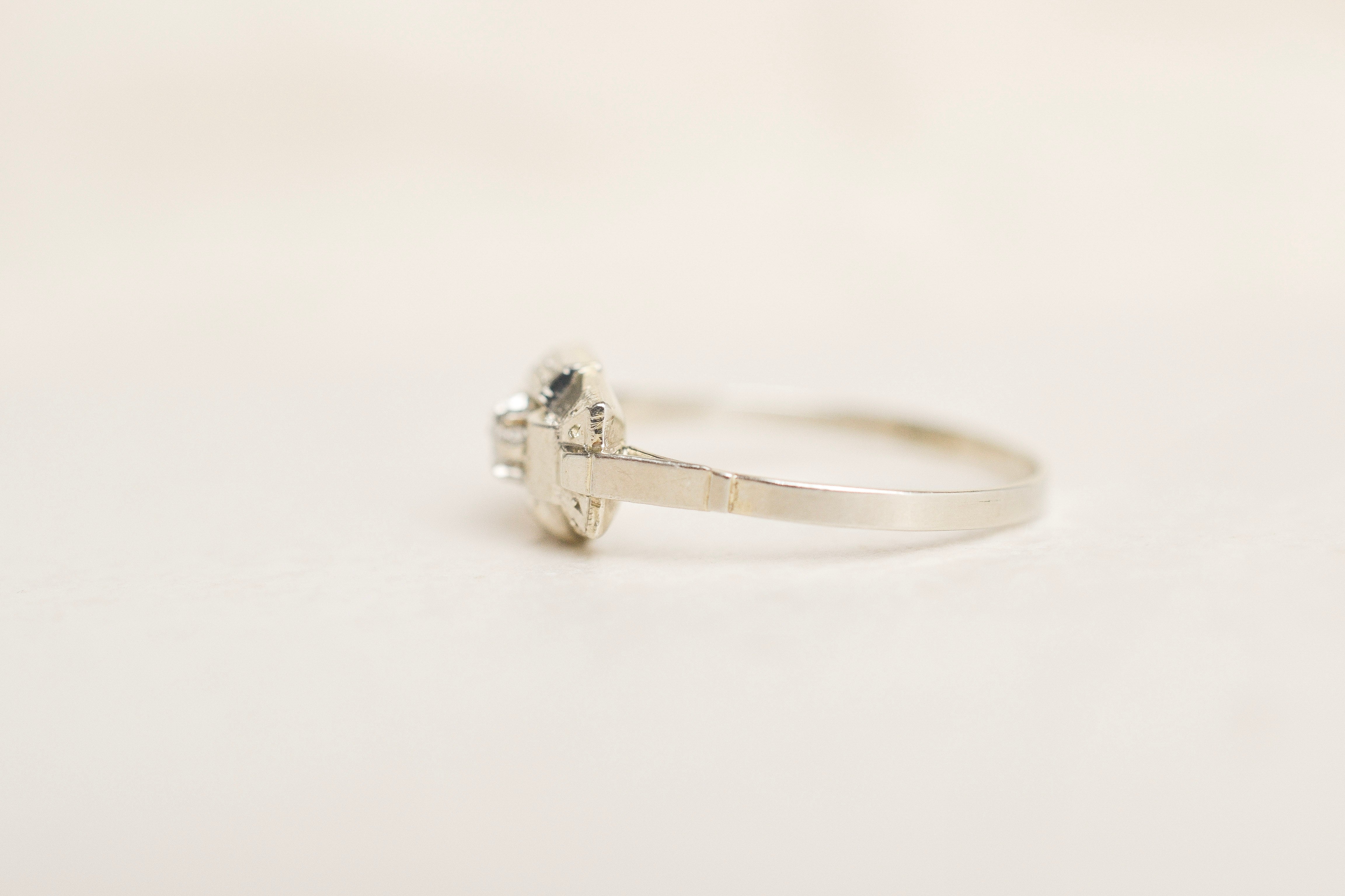 Bague Art Déco à gradins