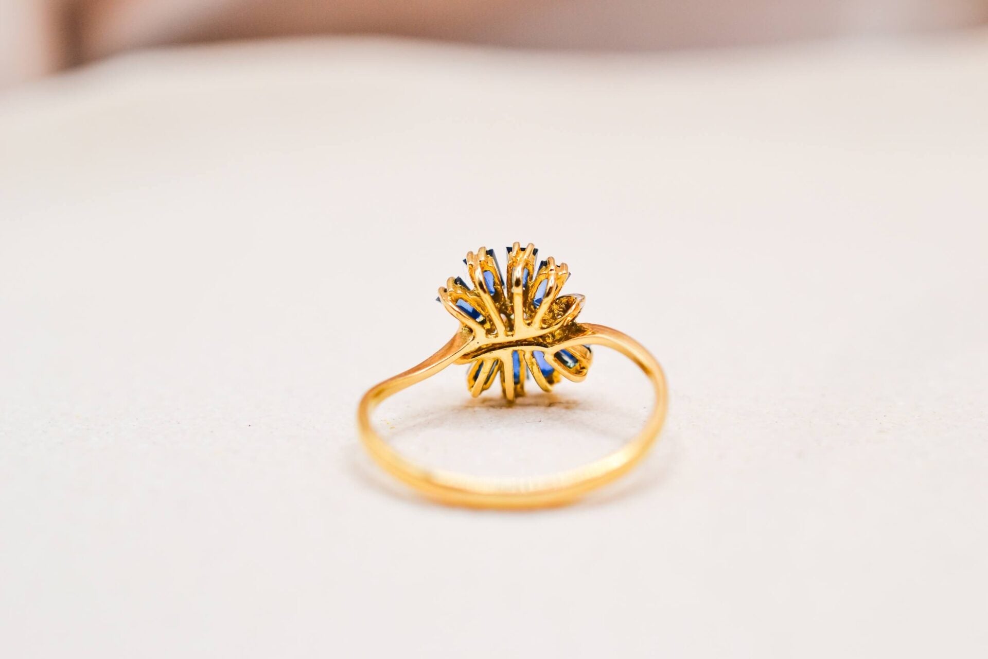 Bague Or jaune Saphirs trapèze et Diamants