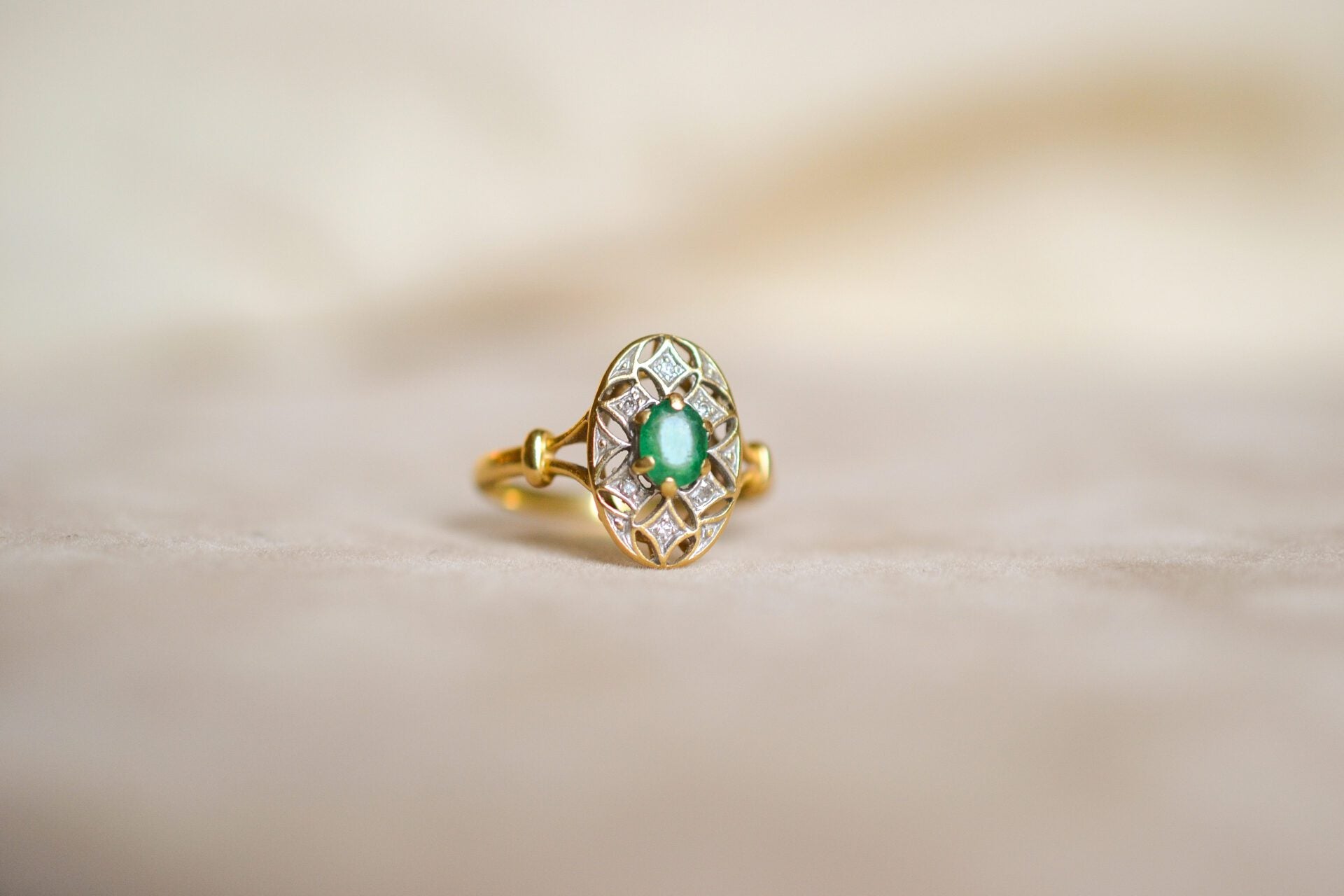 Bague style Art Déco Emeraude