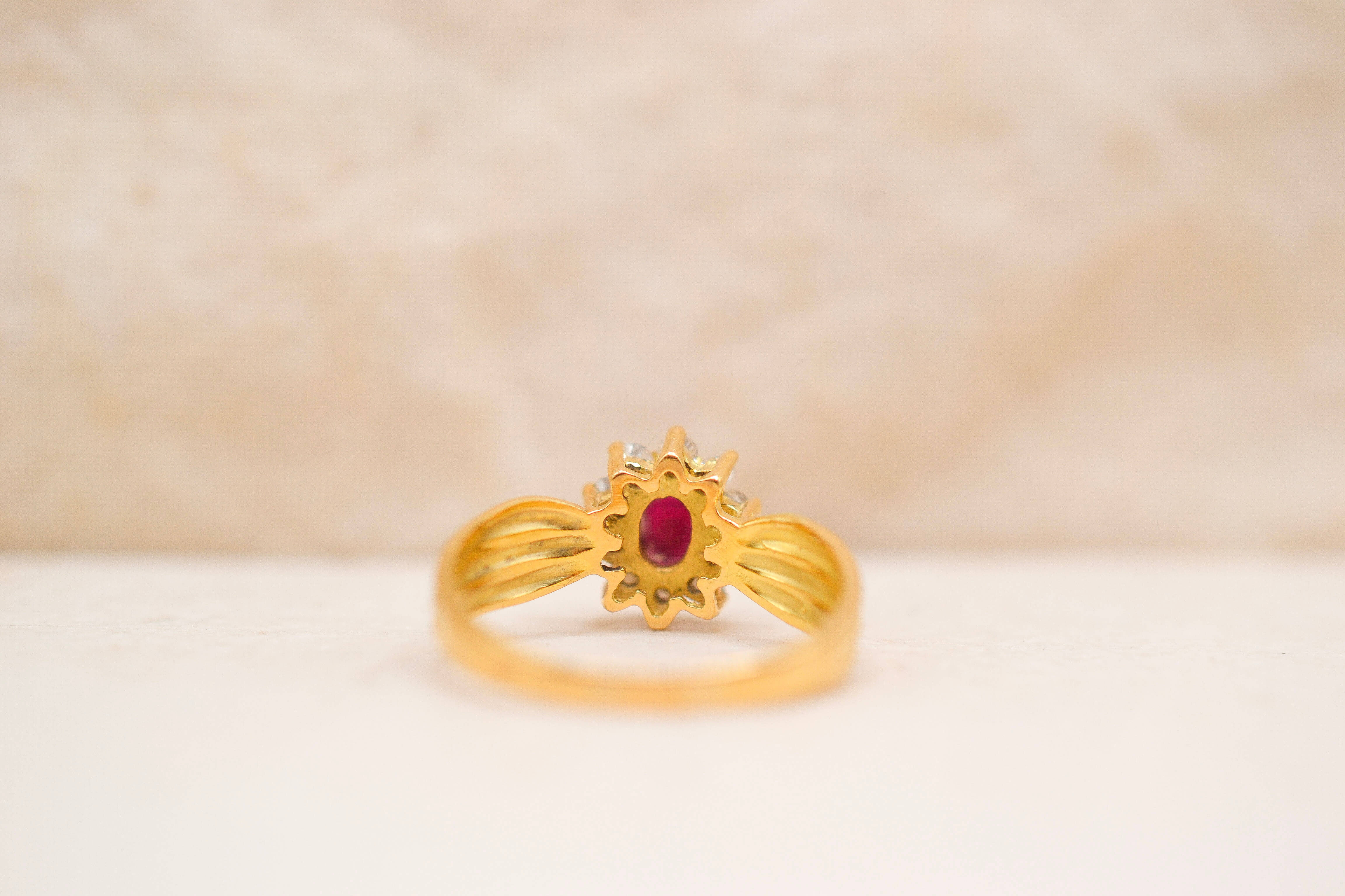 Bague Marguerite Pompadour Rubis Diamants