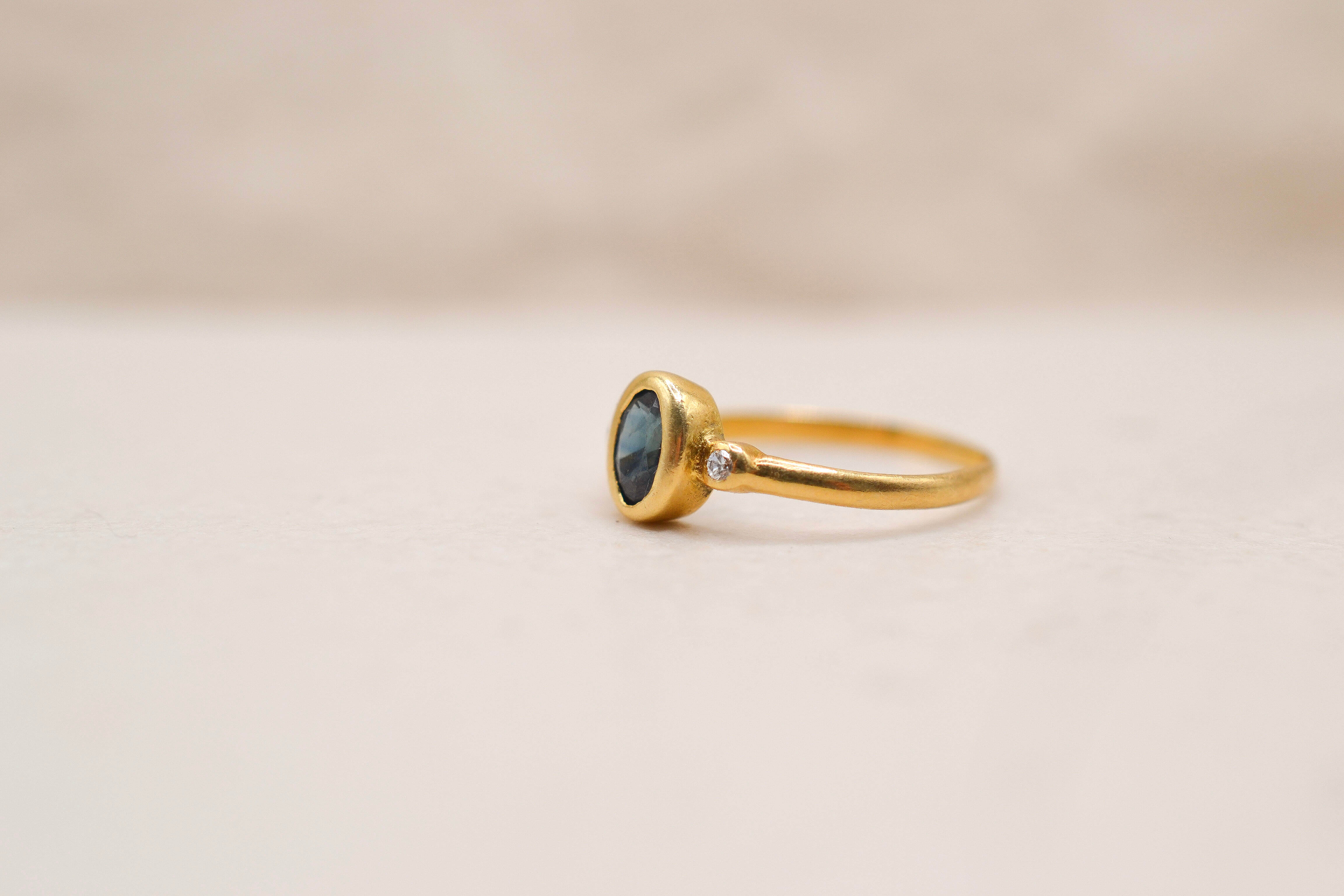 Bague Saphir oval et Diamants