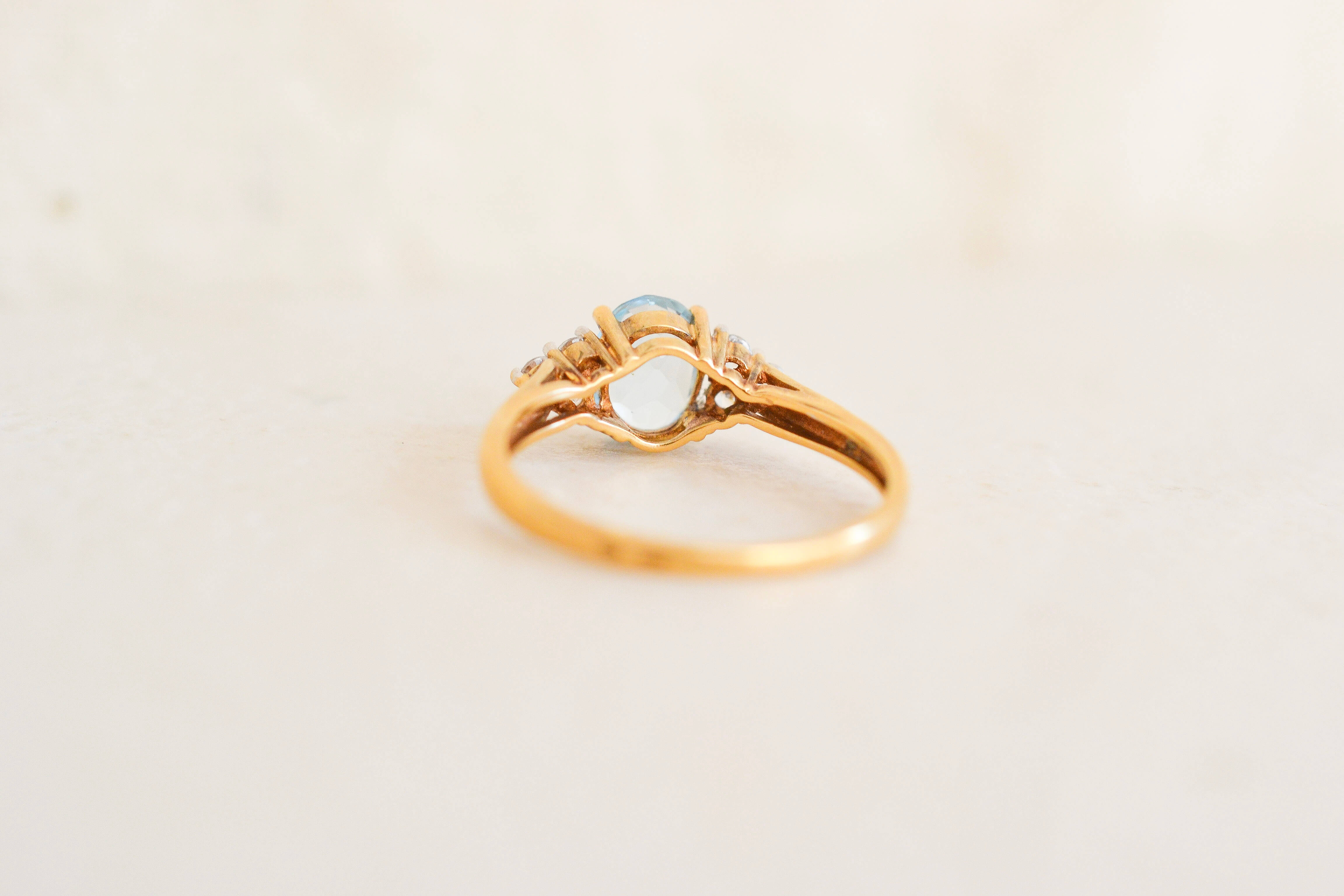Bague Topaze épaulée trilogie
