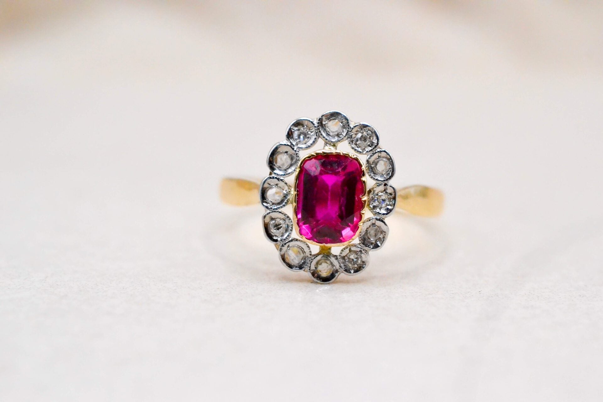 Bague fleur Pierre rose