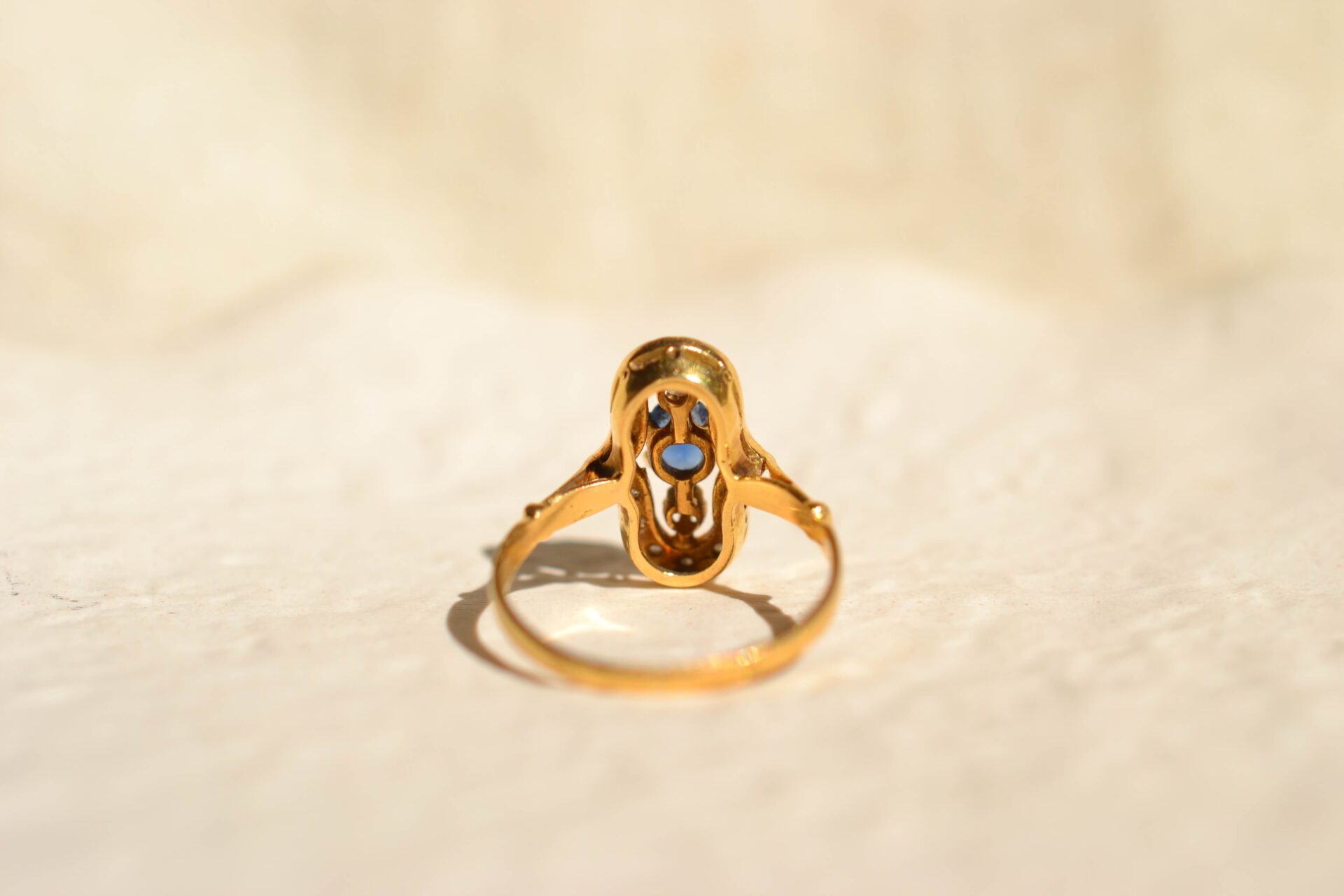 Bague ajourée Saphir et Diamants