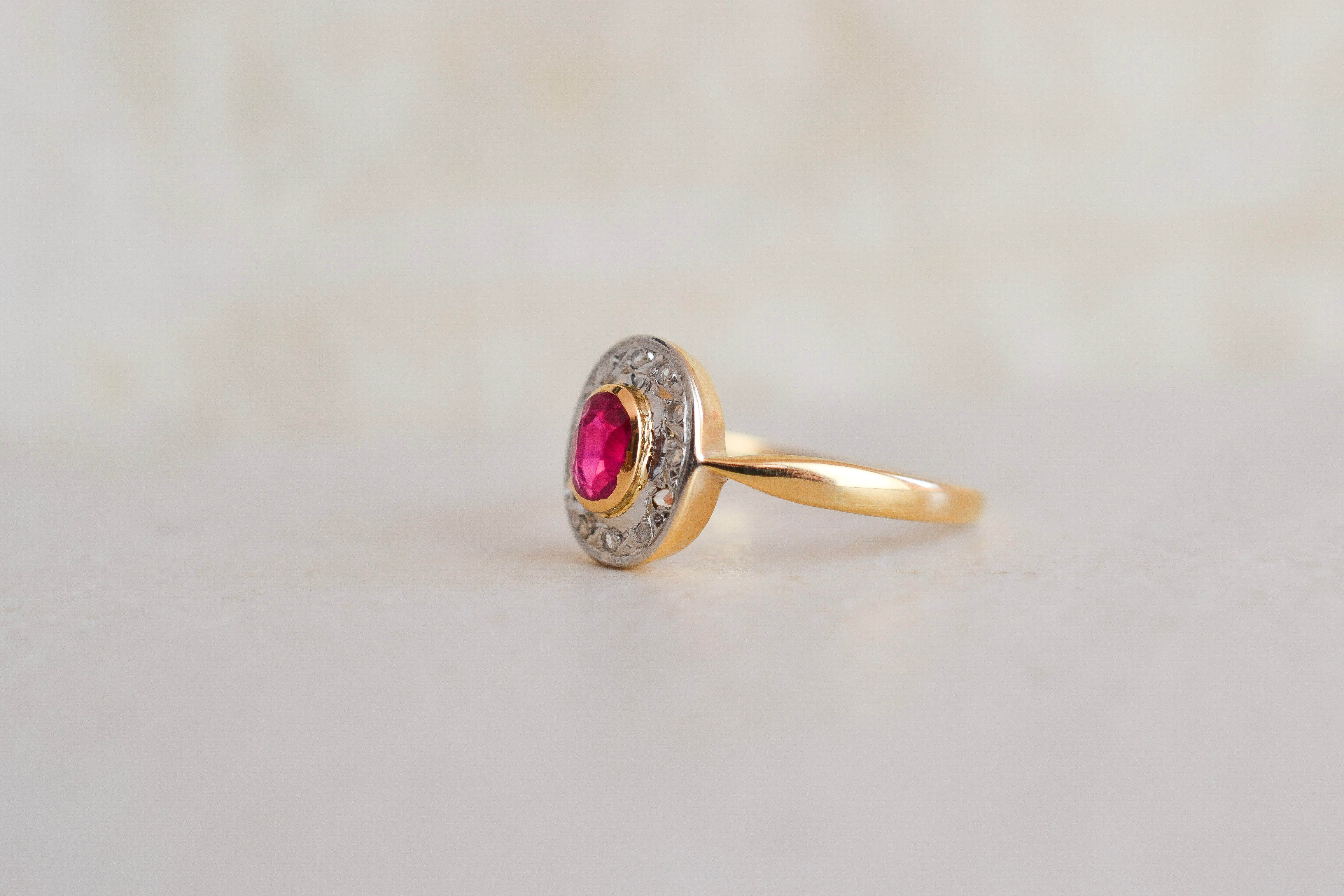 Bague ovale Rubis et Diamants