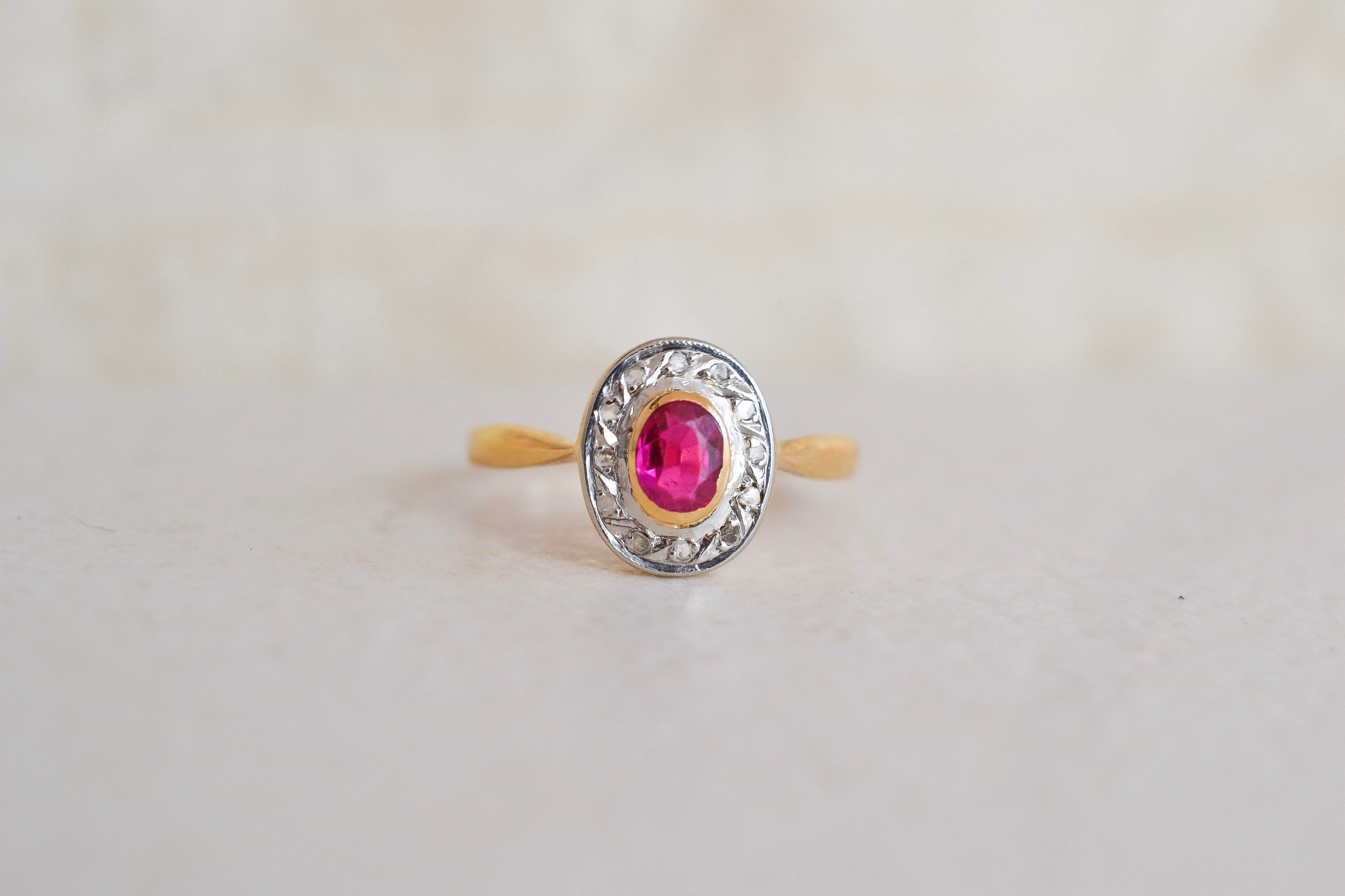 Bague ovale Rubis et Diamants