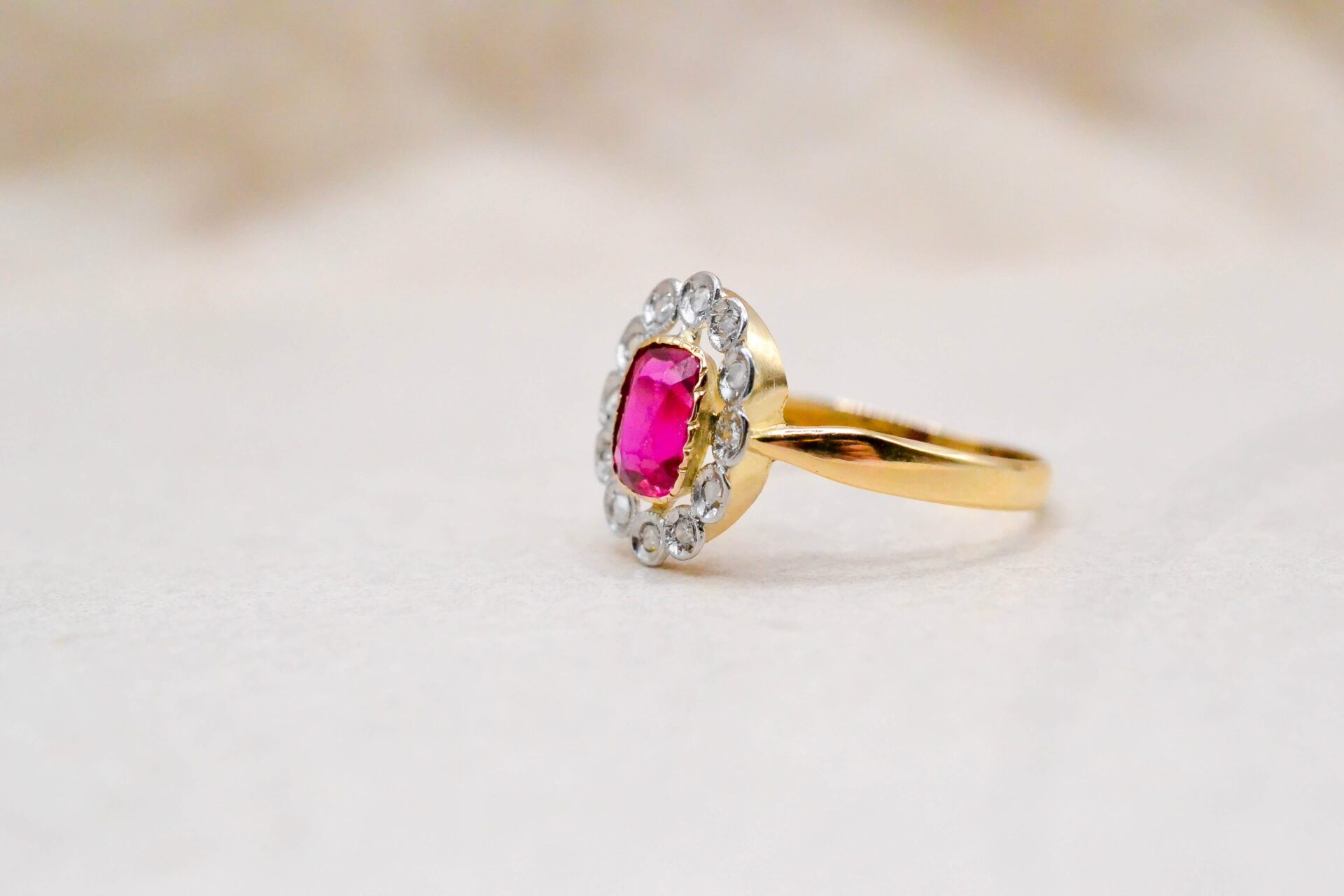 Bague fleur Pierre rose