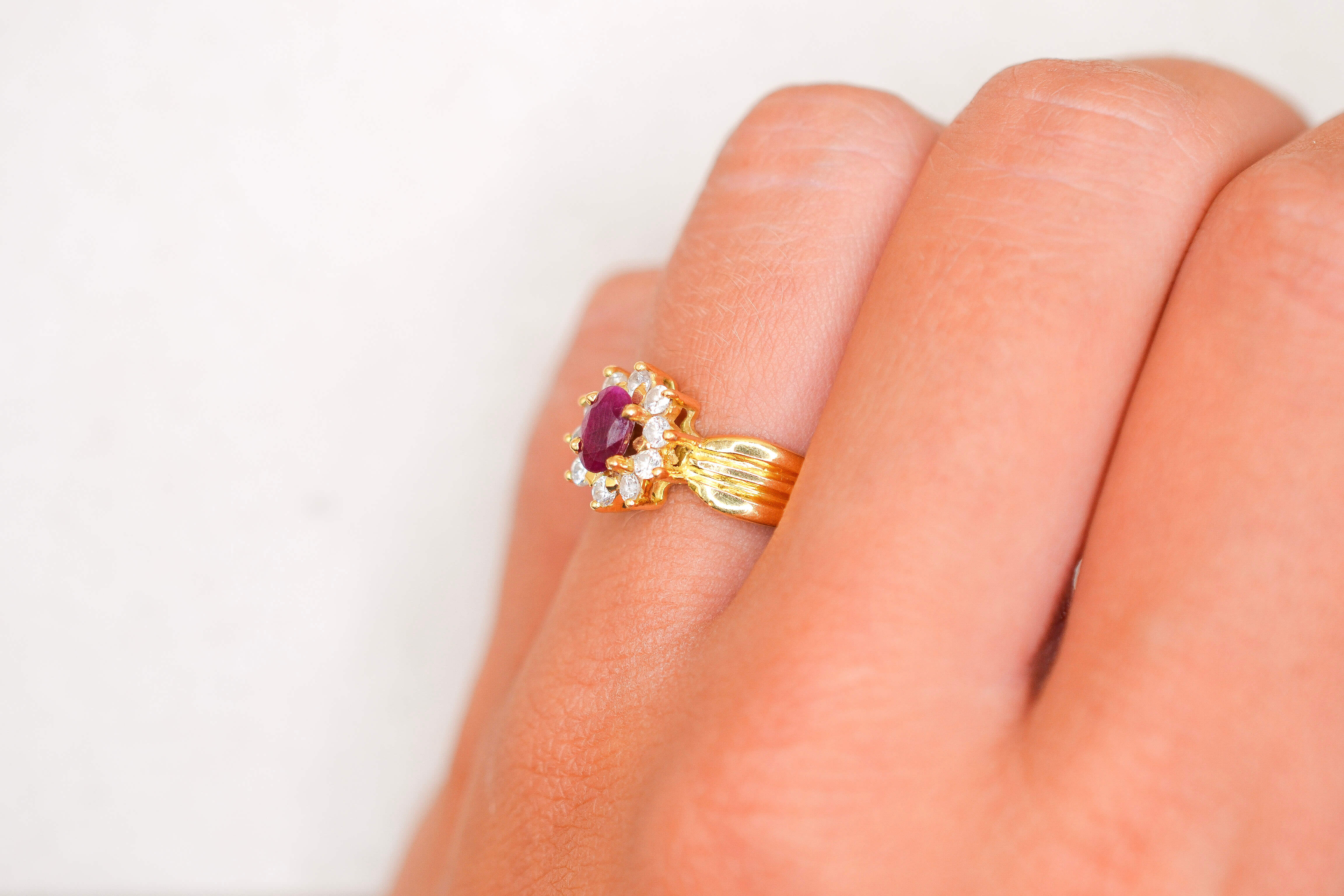 Bague Marguerite Pompadour Rubis Diamants