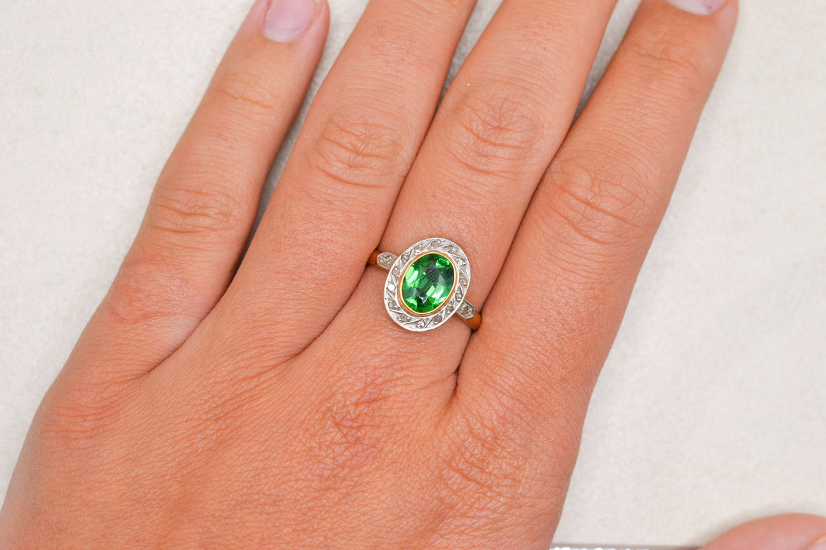 Bague Pompadour Diamants & Pierre verte