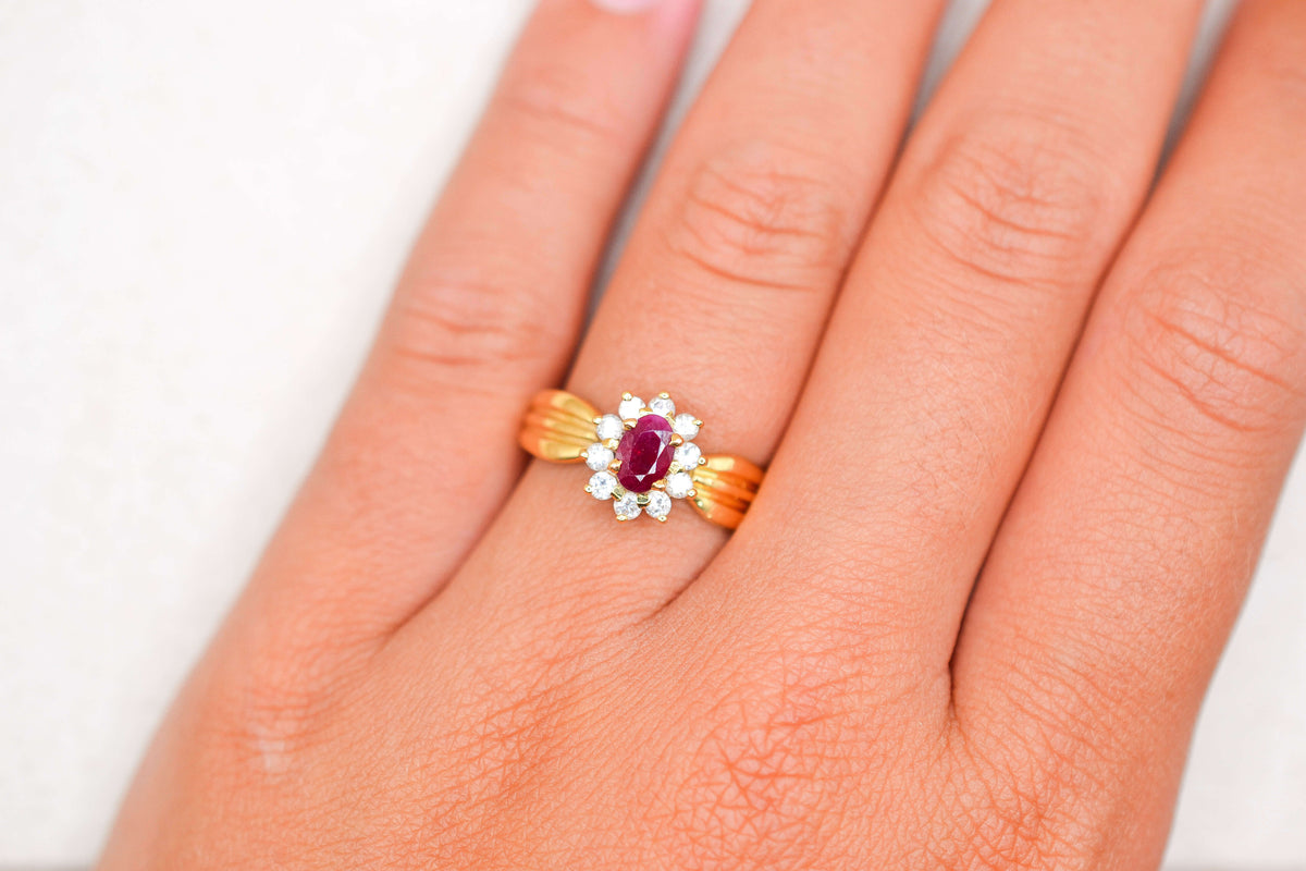 Bague Marguerite Pompadour Rubis Diamants
